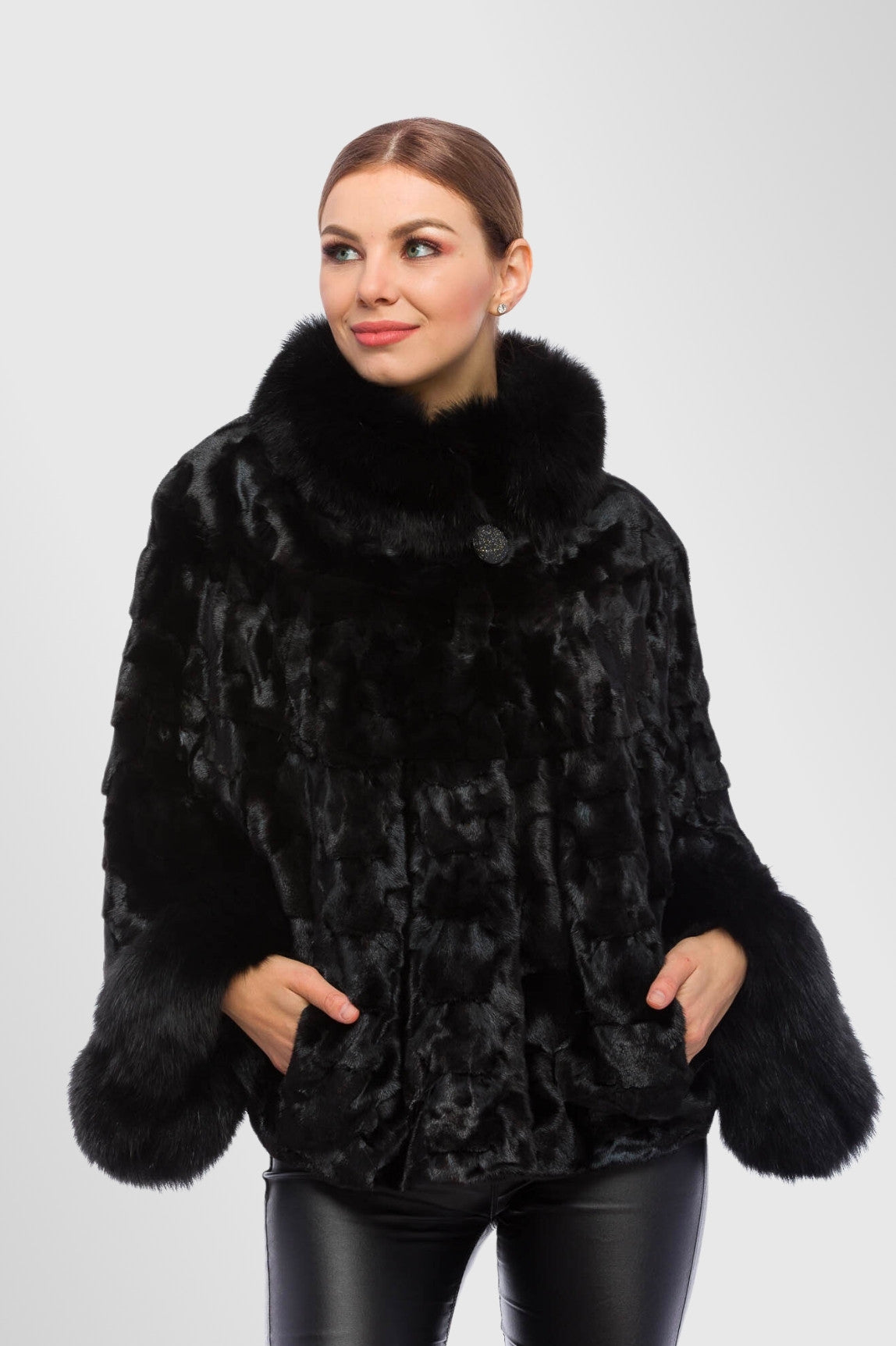 Capă din Blană Naturală de Nurcă și Vulpe, Femei, Diamond 47