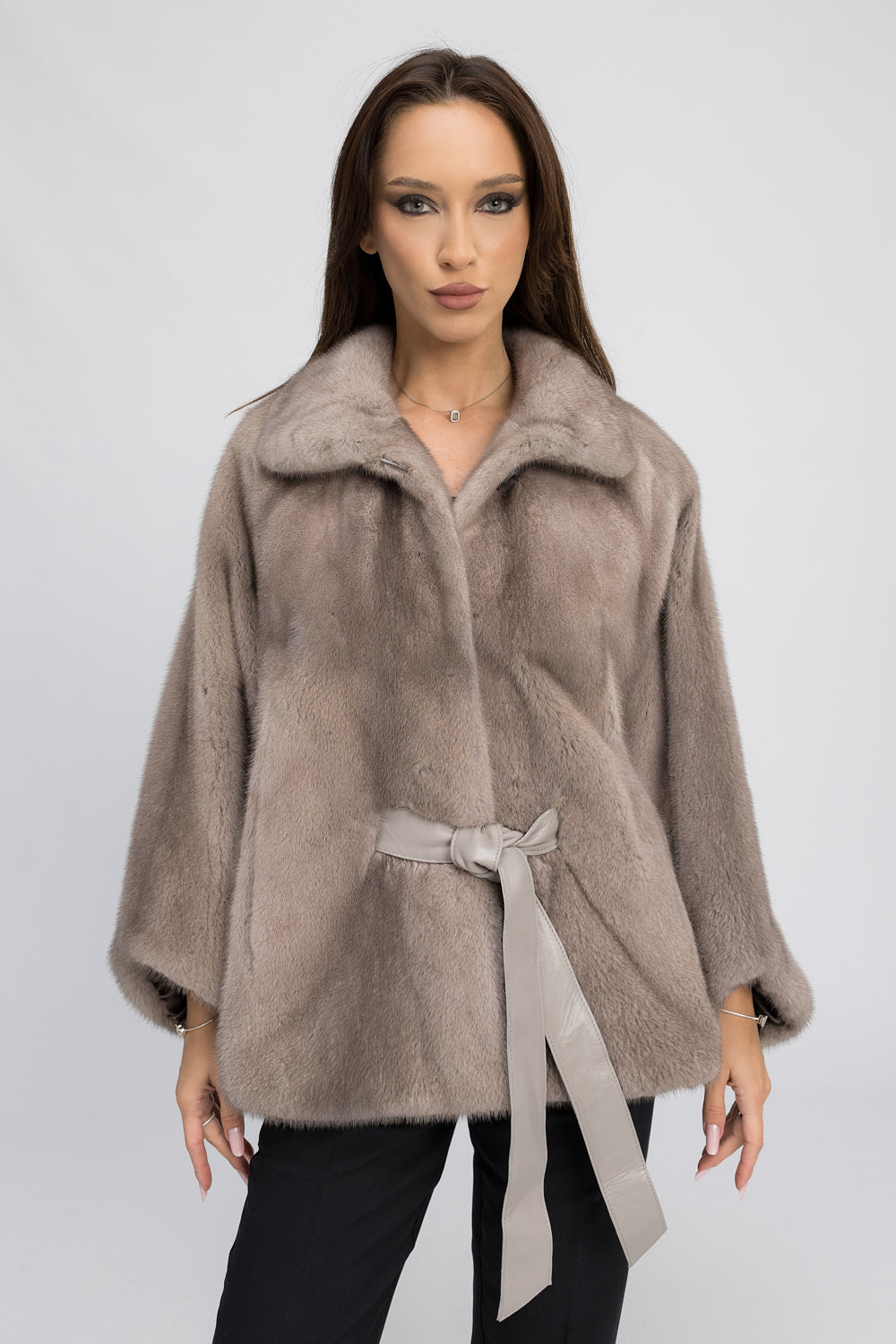 Capă din Blană Naturală de Vizon, cu Cordon din Piele, Femei, Silver Blue 473