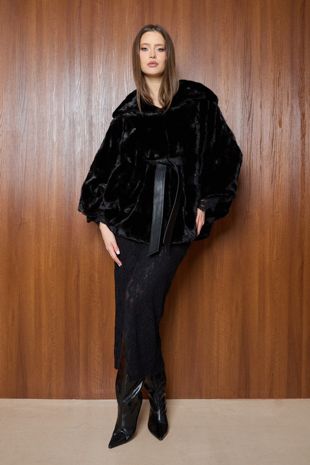 Capa din Blana Naturala de Vizon, cu Gluga, Onyx Black 499