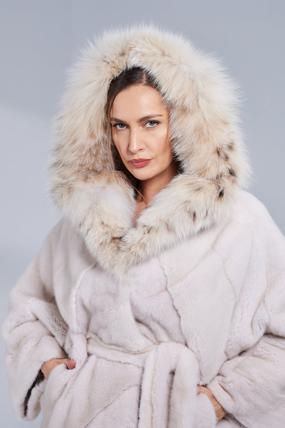 Capă din Blană Naturală de Vizon și Lynx, cu Glugă și Cordon, Femei, Pearl 53