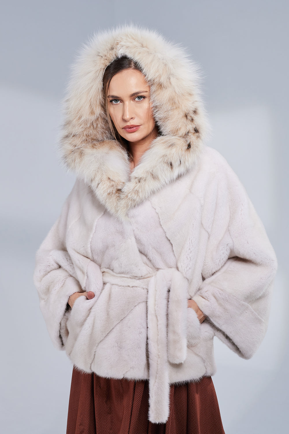 Capă din Blană Naturală de Vizon și Lynx, cu Glugă și Cordon, Femei, Pearl 53