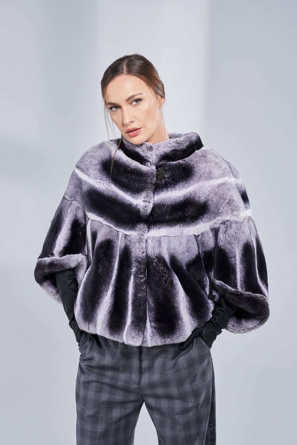 Natural Rex Chinchilla Fur Cape, Women, Dark Grey 52