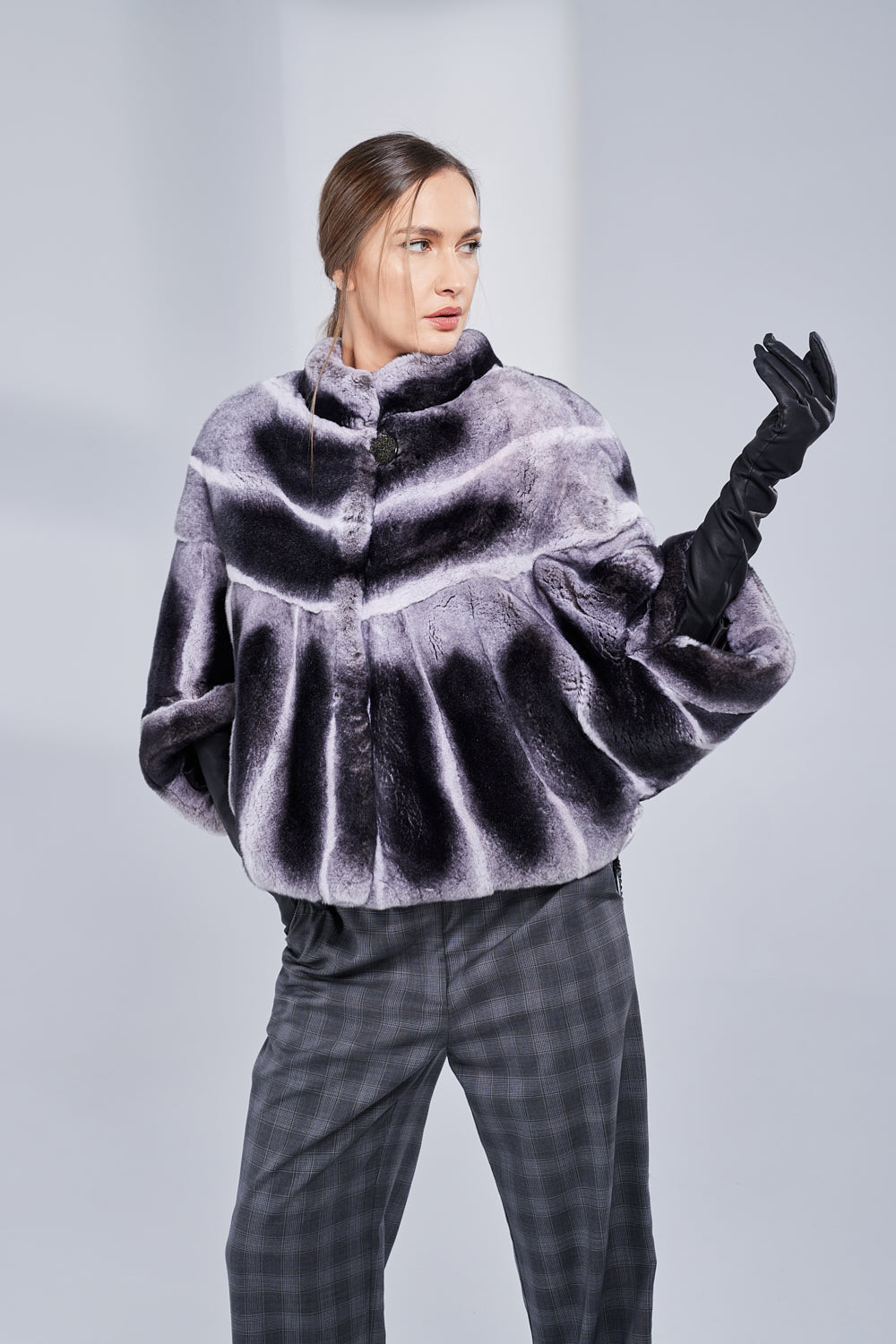 Natural Rex Chinchilla Fur Cape, Women, Dark Grey 52