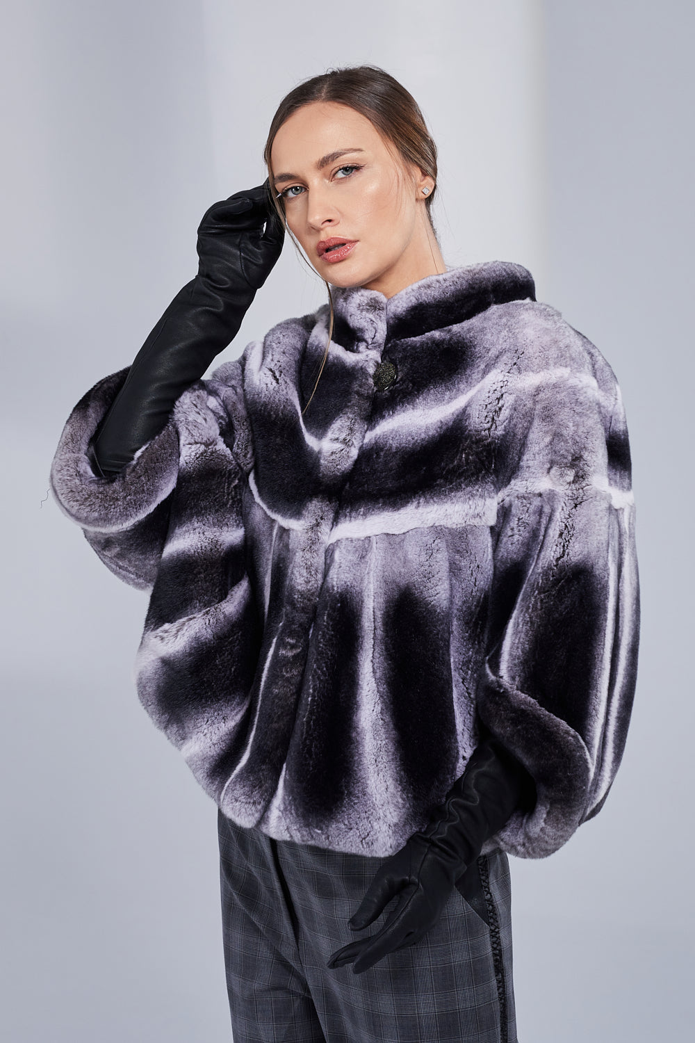 Natural Rex Chinchilla Fur Cape, Women, Dark Grey 52