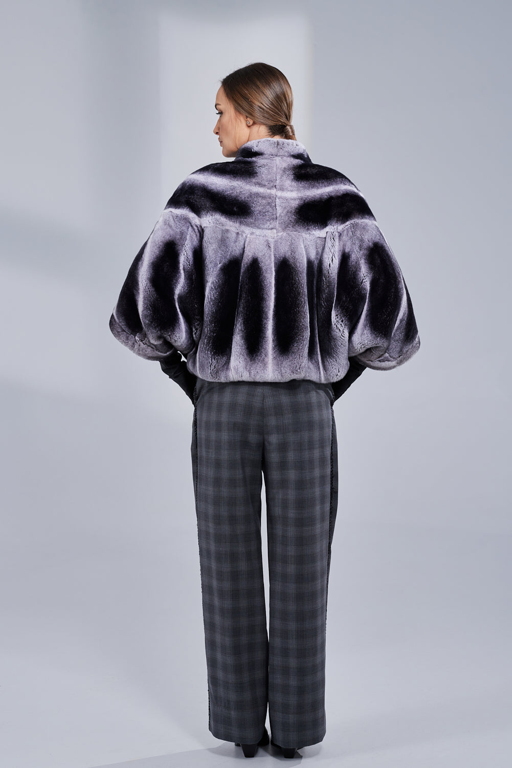 Natural Rex Chinchilla Fur Cape, Women, Dark Grey 52