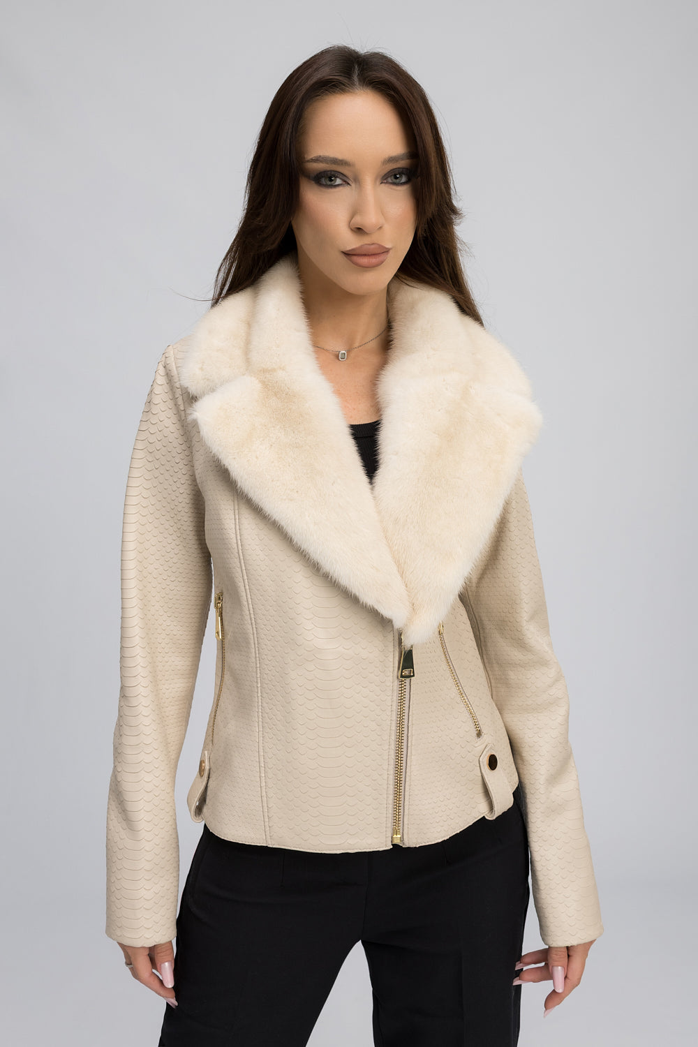 Geacă din Piele Naturală cu Textură Piton și Guler din Blană de Vizon, Femei, Ivory Mist 446