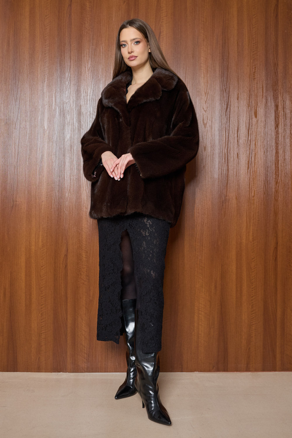 haina blana vizon maro velvet cu rever, Mareus