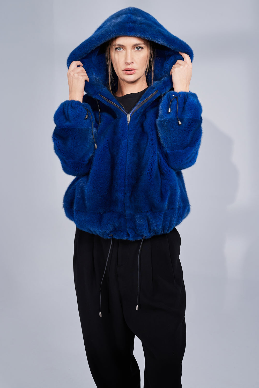 Haină din Blană Naturală de Vizon, Bomber Jacket cu Glugă, Femei, Electric Blue 184