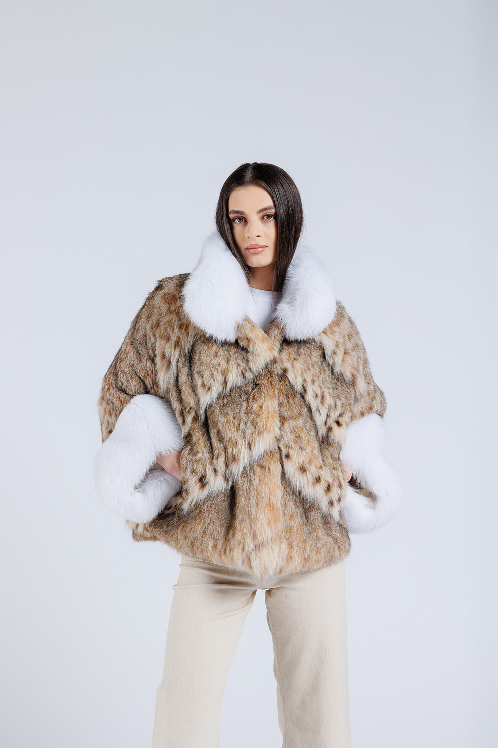 Capă din Blană Naturală de Lynx, cu Guler și Manșete din Blană Naturală de Vulpe, Femei, Pastel 46