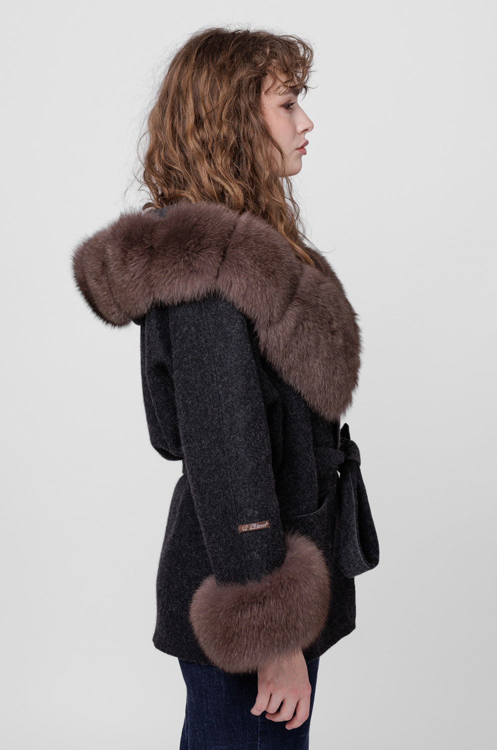 Palton din Lână Alpaca și Blană Naturală din Vulpe, cu Glugă, model Oversized, Femei, Sable 292