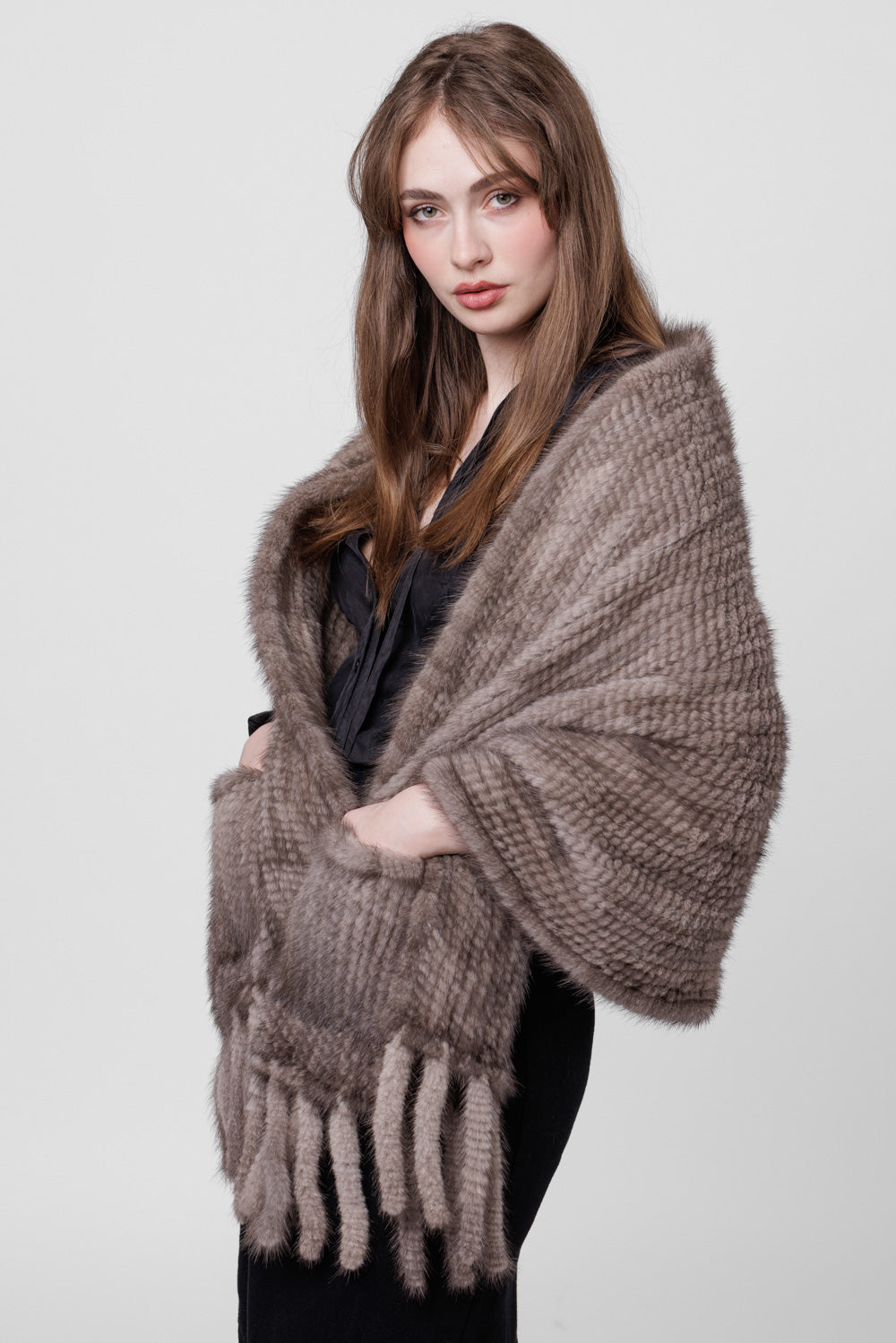 Șal din Blană Naturală de Vizon, model Împletit, Silver Blue 302