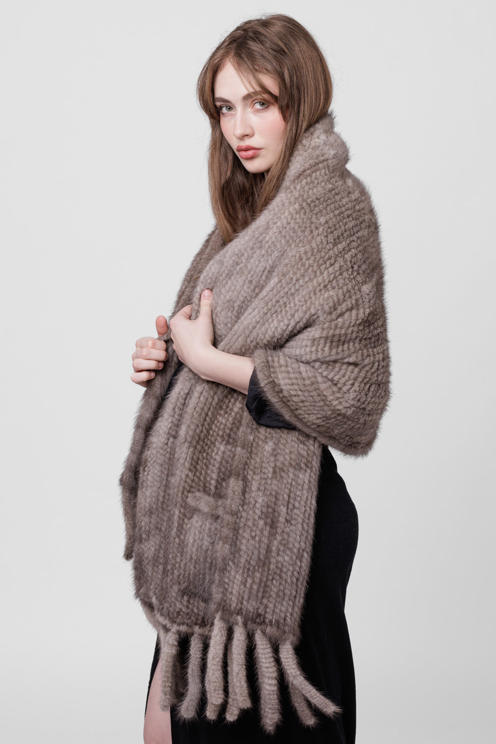 Șal din Blană Naturală de Vizon, model Împletit, Silver Blue 302