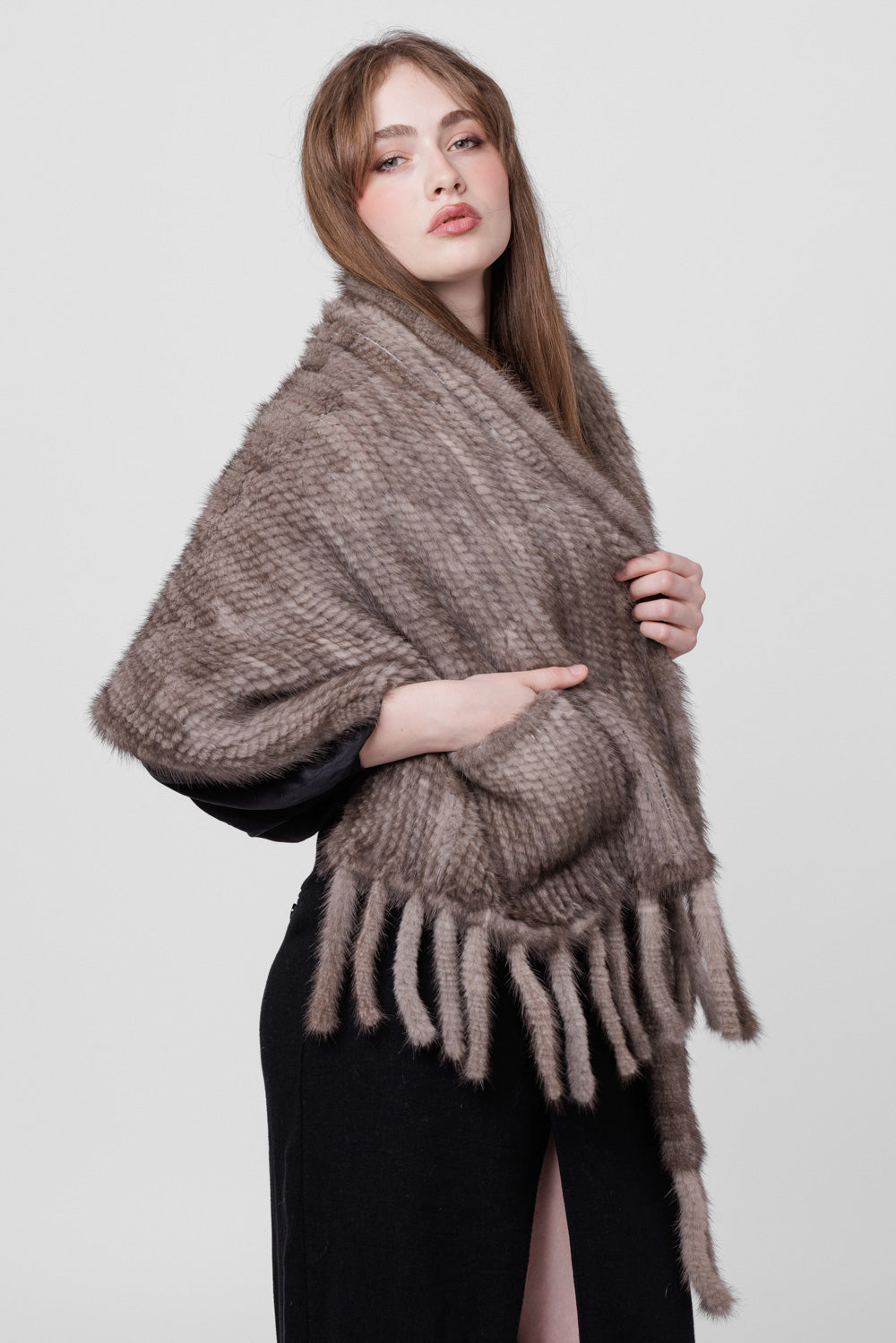 Șal din Blană Naturală de Vizon, model Împletit, Silver Blue 302