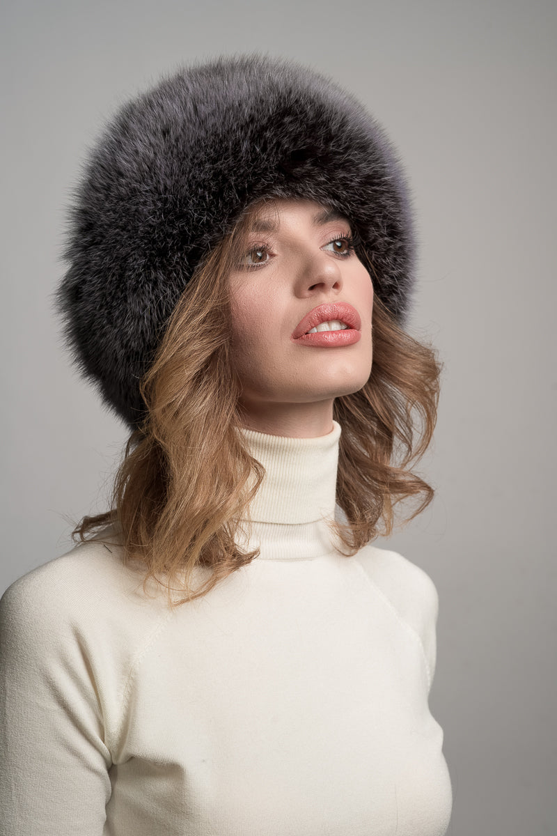 caciula blana mareus