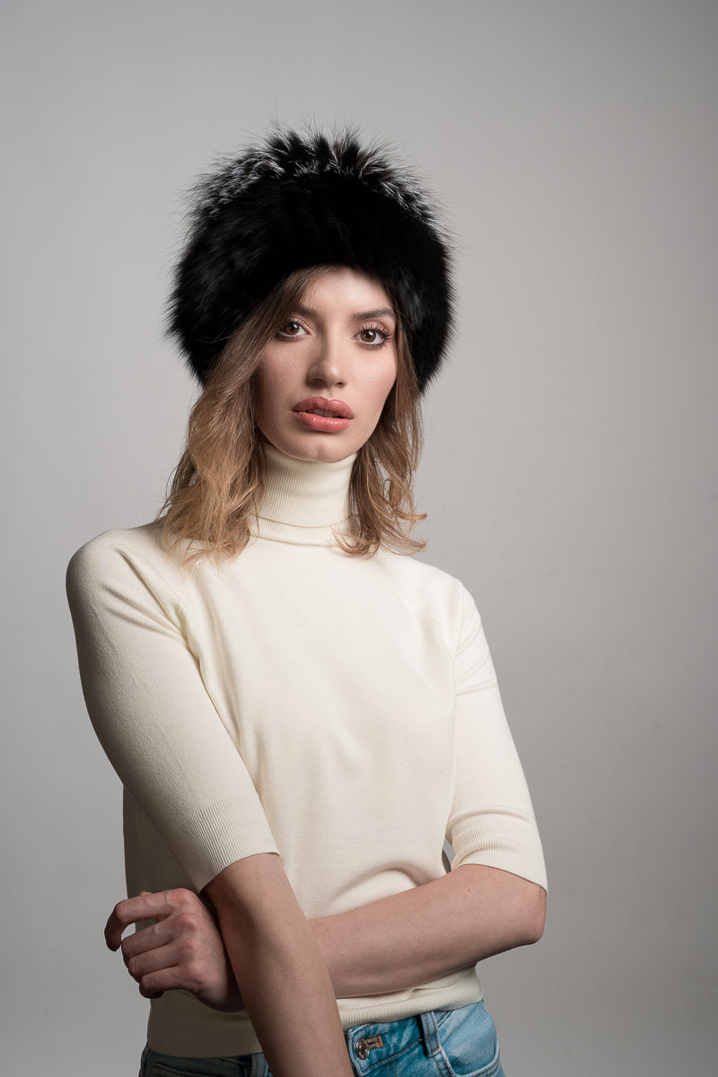 caciula blana mareus