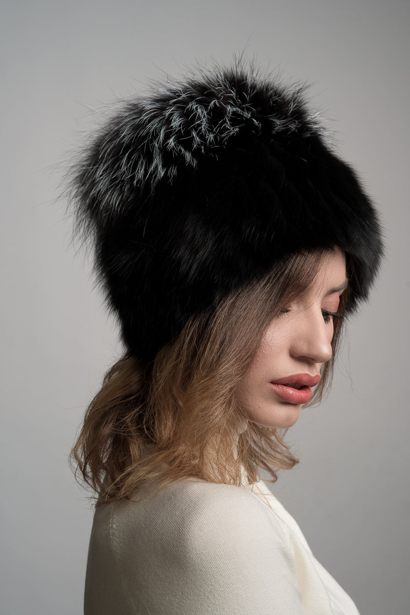 caciula blana mareus