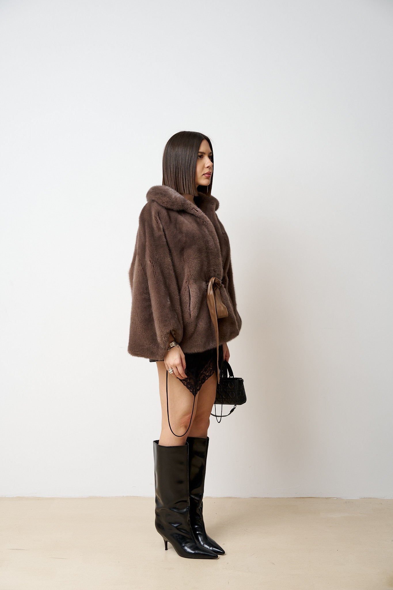 Capă din Blană Naturală de Vizon, cu Cordon din Piele, Femei, Taupe Brown 519