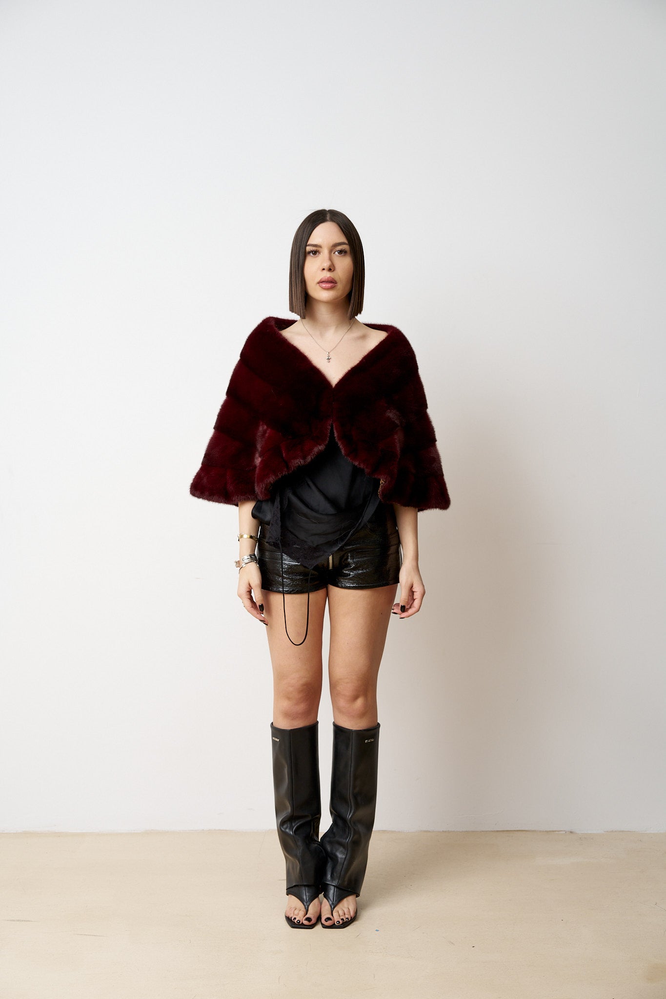 Etolă din Blană Naturală de Vizon, Burgundy 521