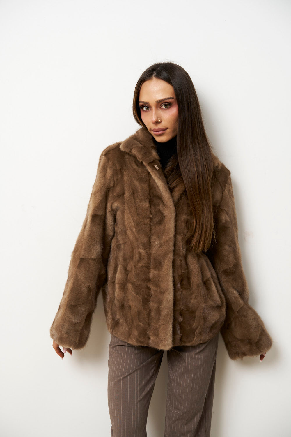 Haină din Blană Naturală de Vizon pentru Femei, Cambrata, Maro Pastel, Mareus