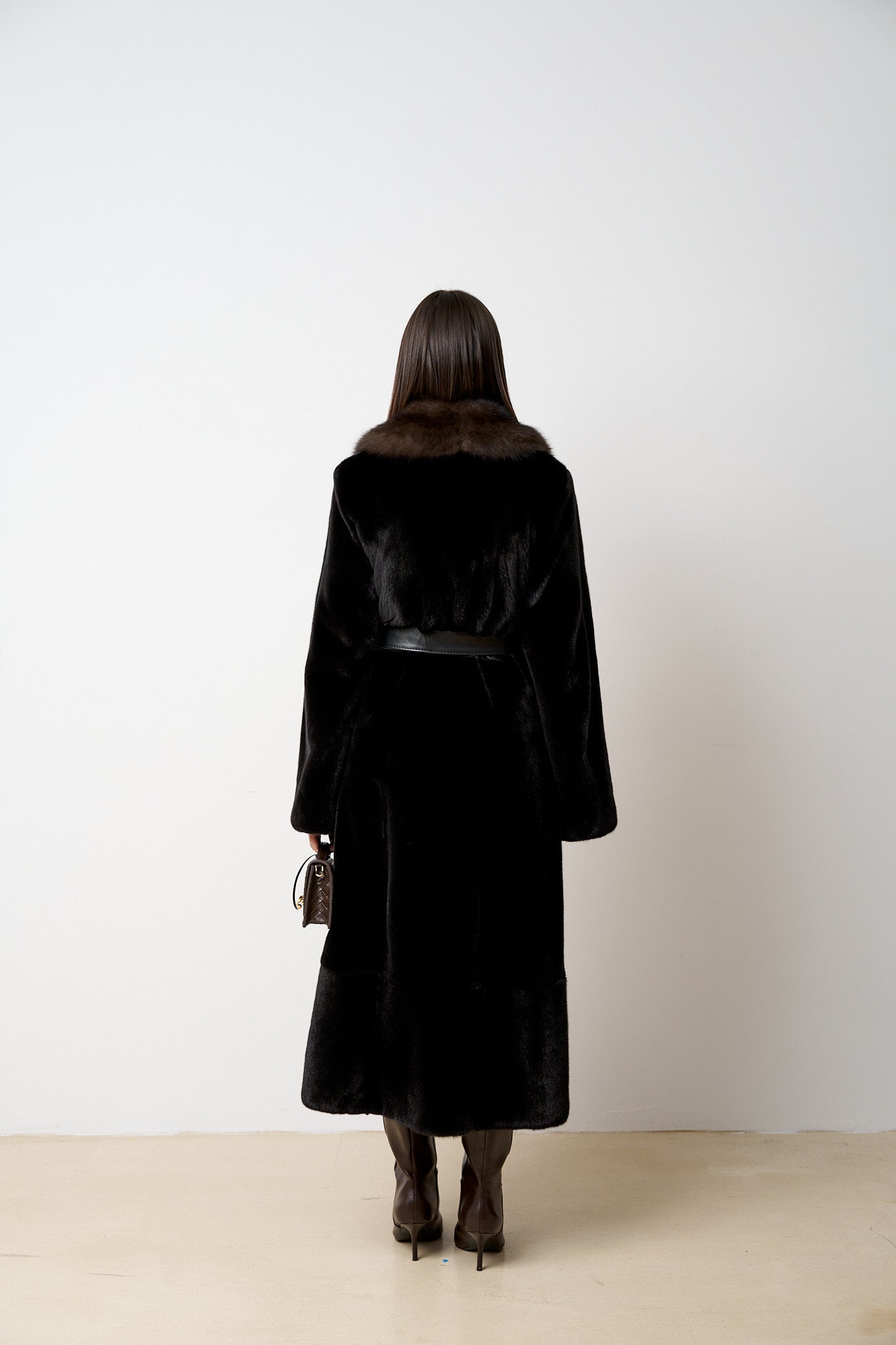 Haină din Blană Naturală de Vizon Blackglama, cu Guler din Zibelină, Negru, Mareus