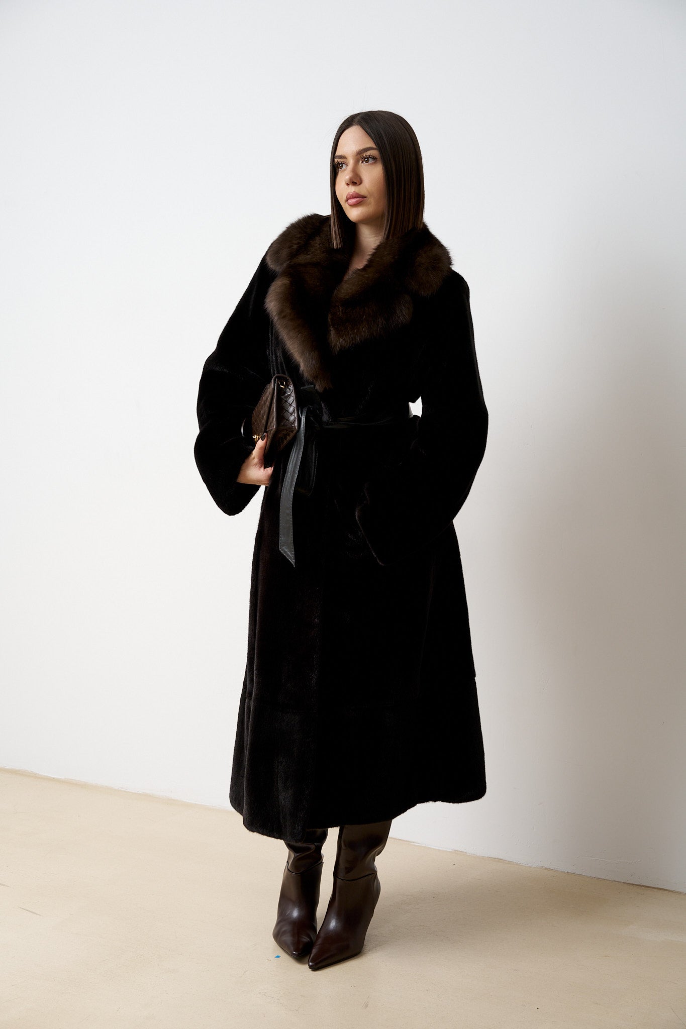 Haină din Blană Naturală de Vizon Blackglama, cu Guler din Zibelină, Negru, Mareus