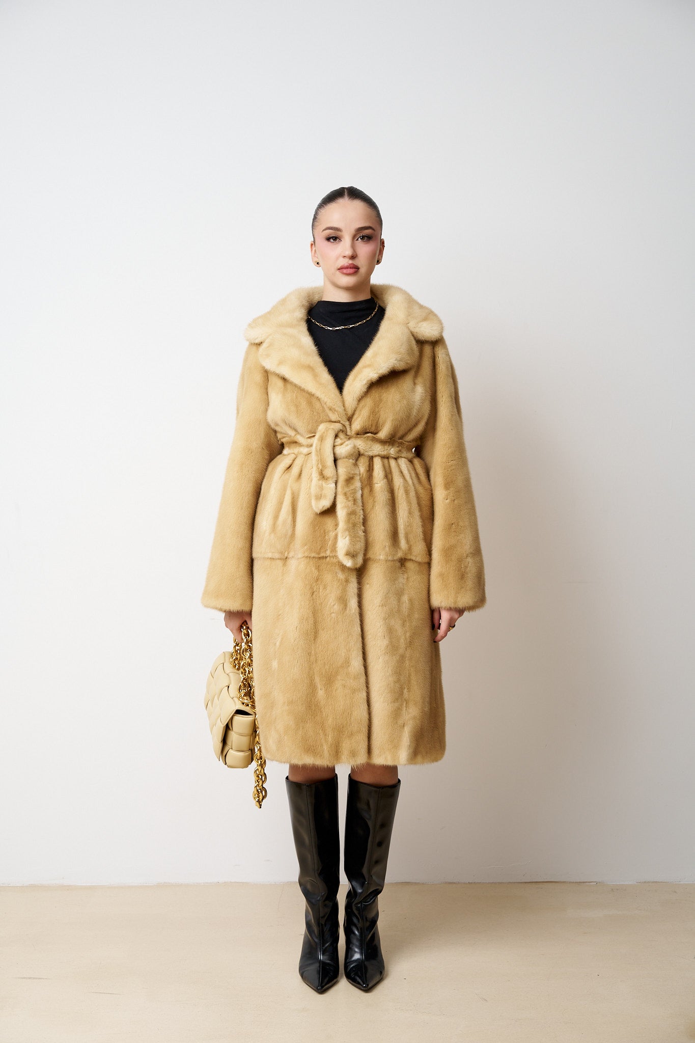 Haină din Blană Naturală de Vizon, cu Cordon, Champagne Gold 538