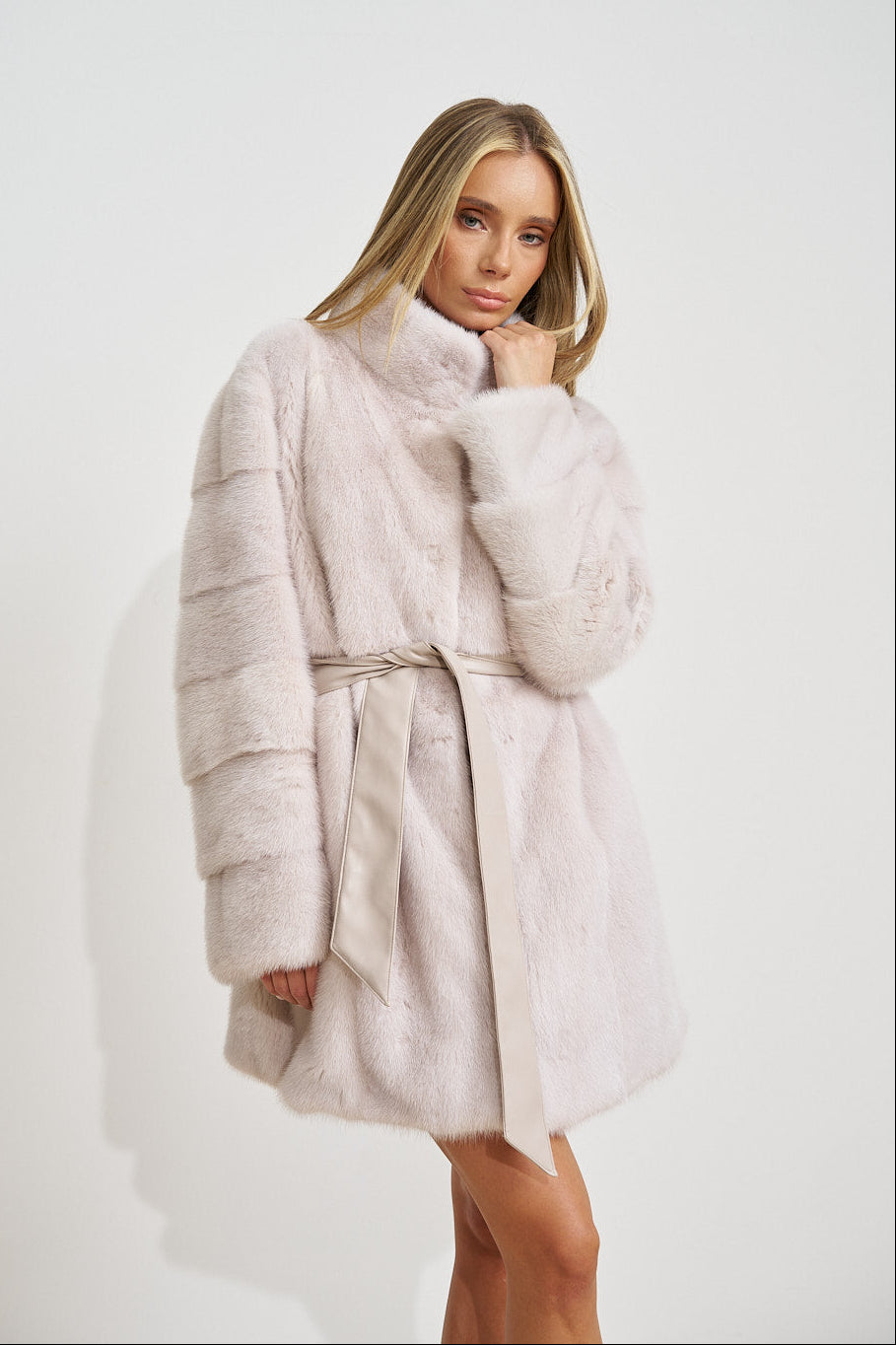 Haină din Blană Naturală de Vizon, cu Cordon din Piele, Blush Pearl 694