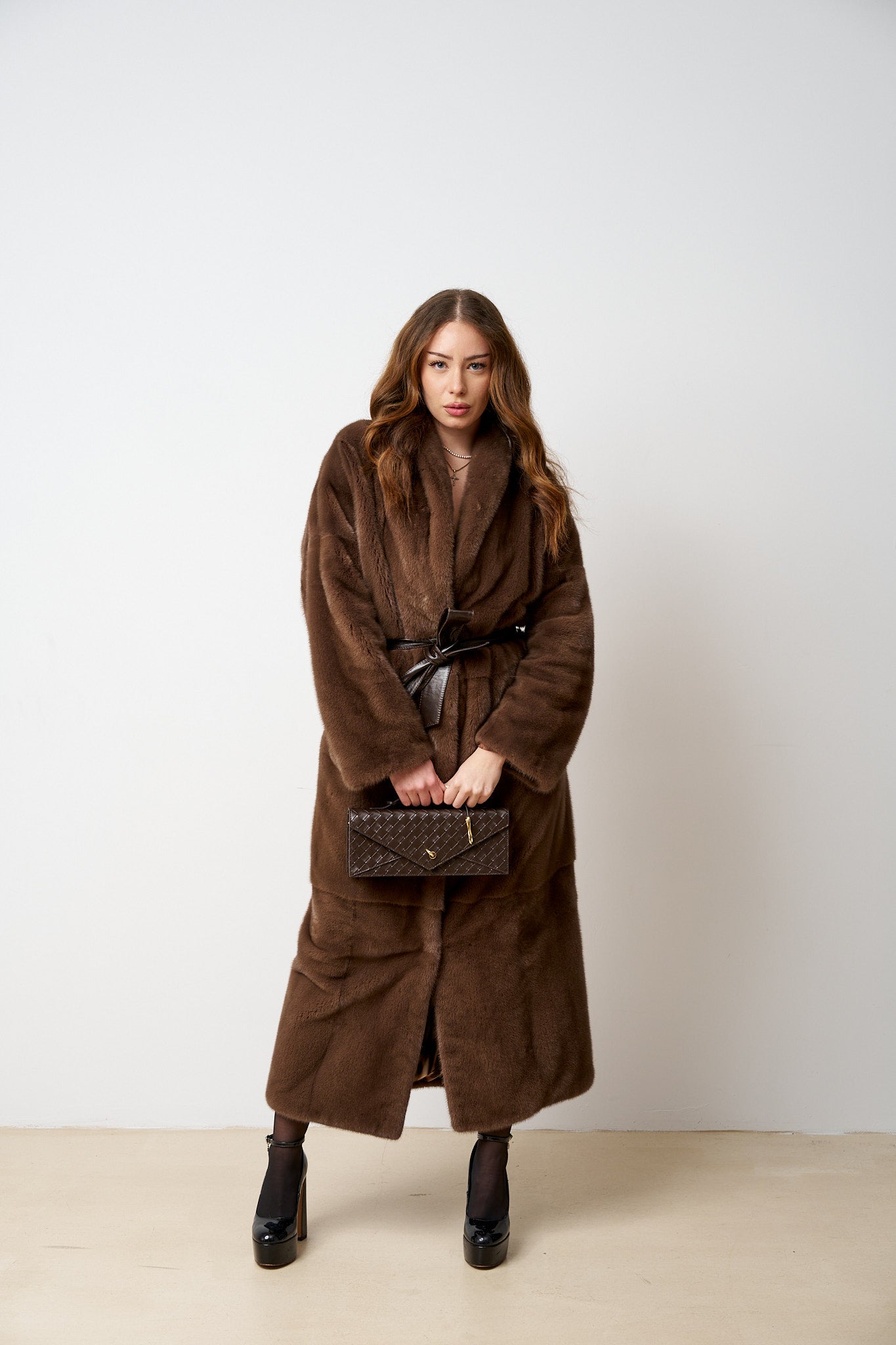 Haină din Blană Naturală de Vizon, Guler Șal, Maro, Mareus