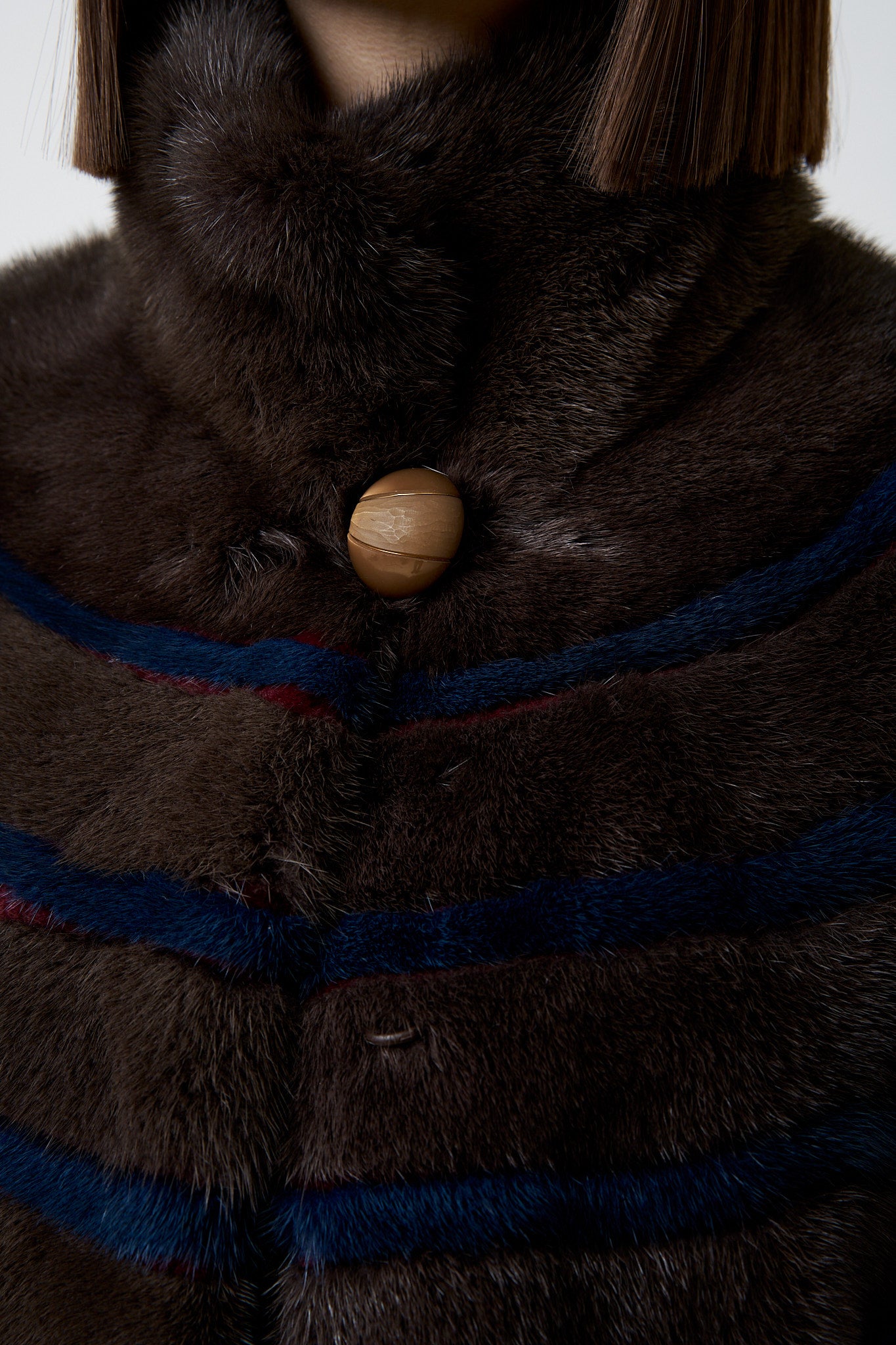 Haină din Blană Naturală de Vizon cu Inserții Albastre, Mocha Navy 597
