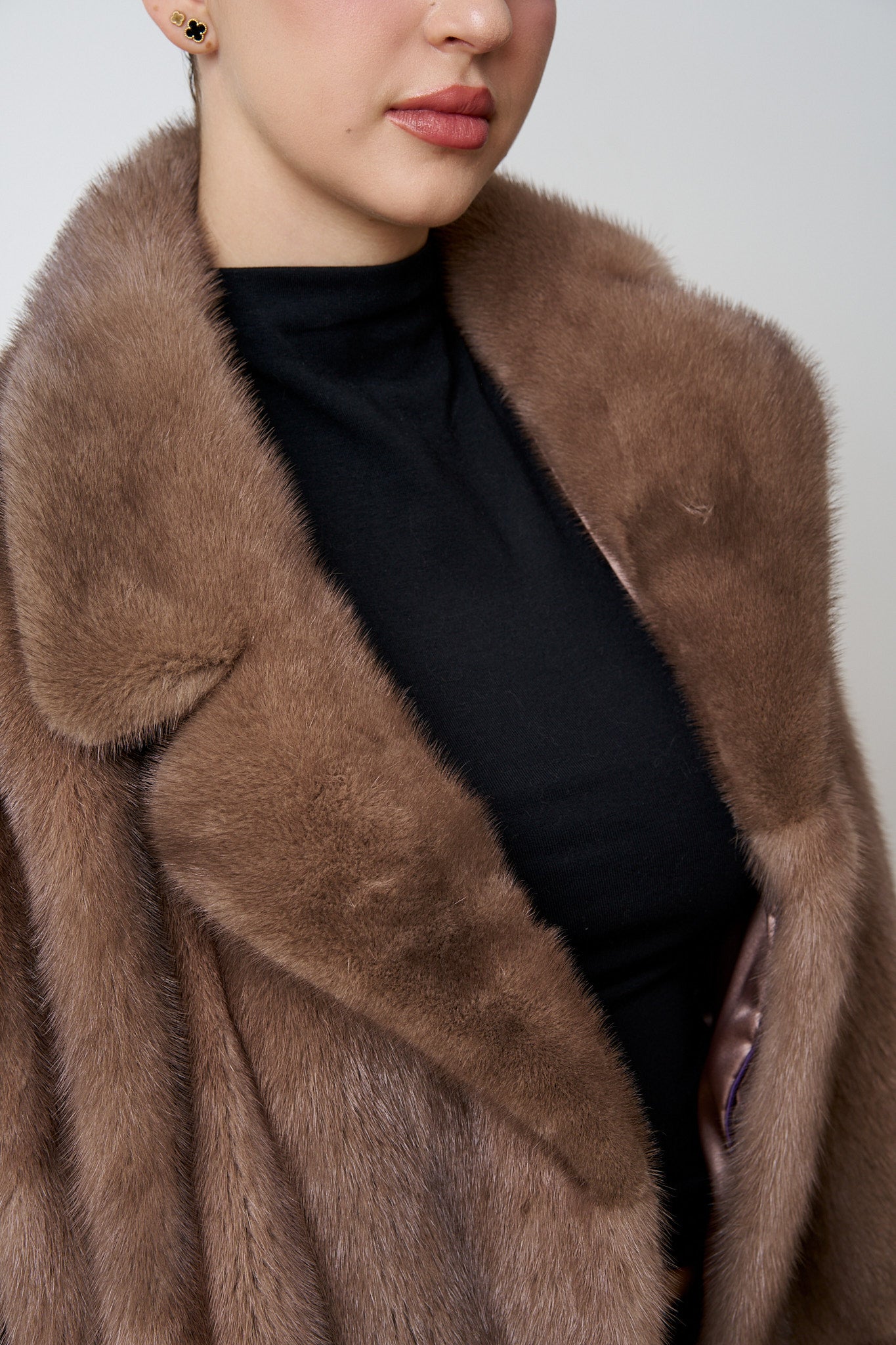 Haina din blana naturala de vizon, scurta, marime mare, Mareus