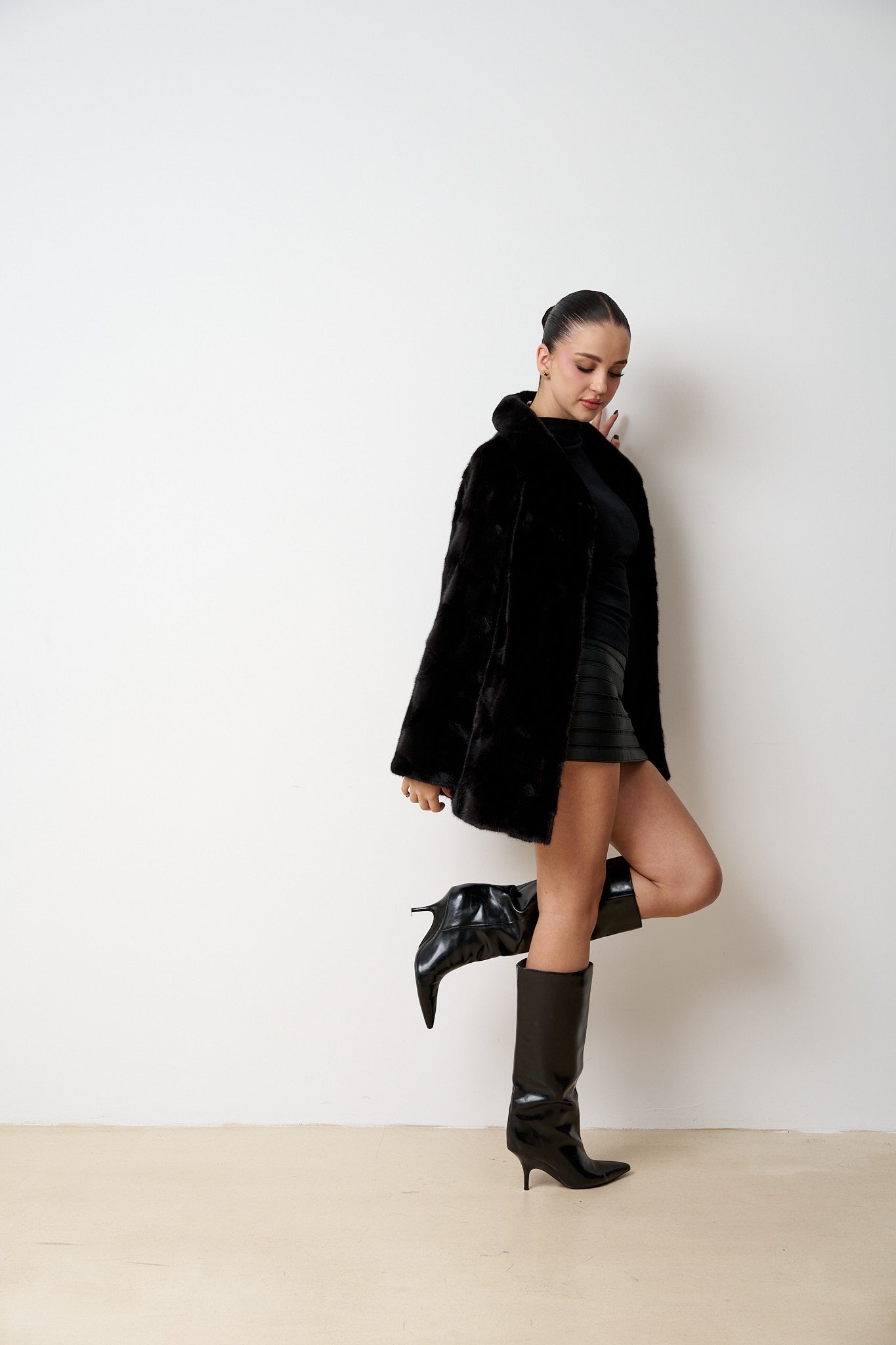 Haină din Blană Naturală de Nurcă, Femei, Jet Black 601