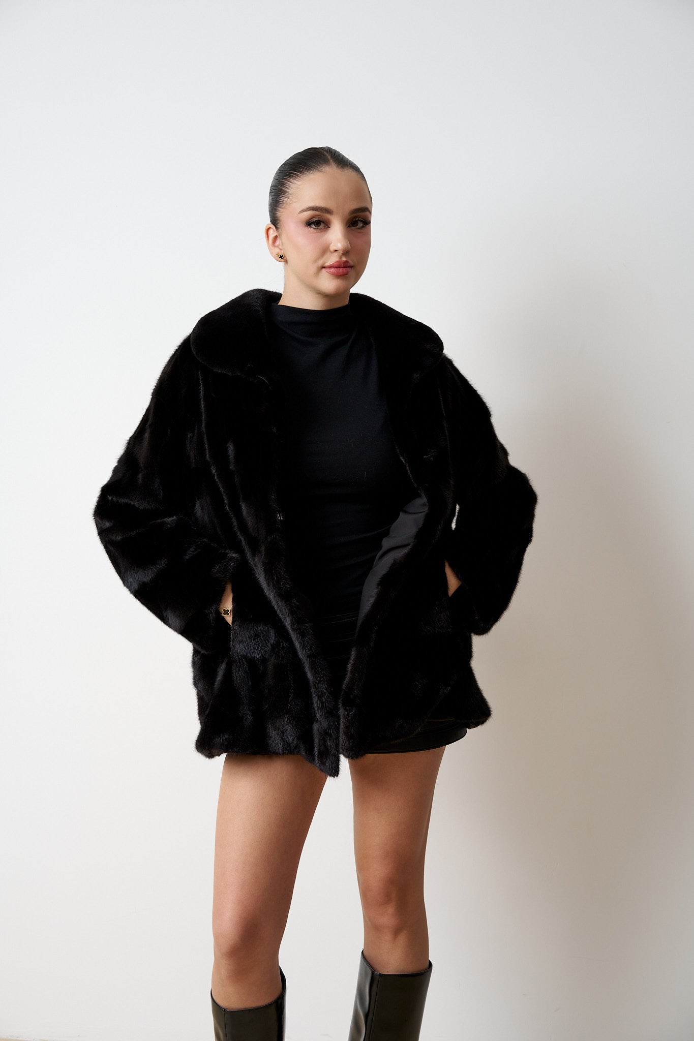 Haină din Blană Naturală de Nurcă, Femei, Jet Black 601