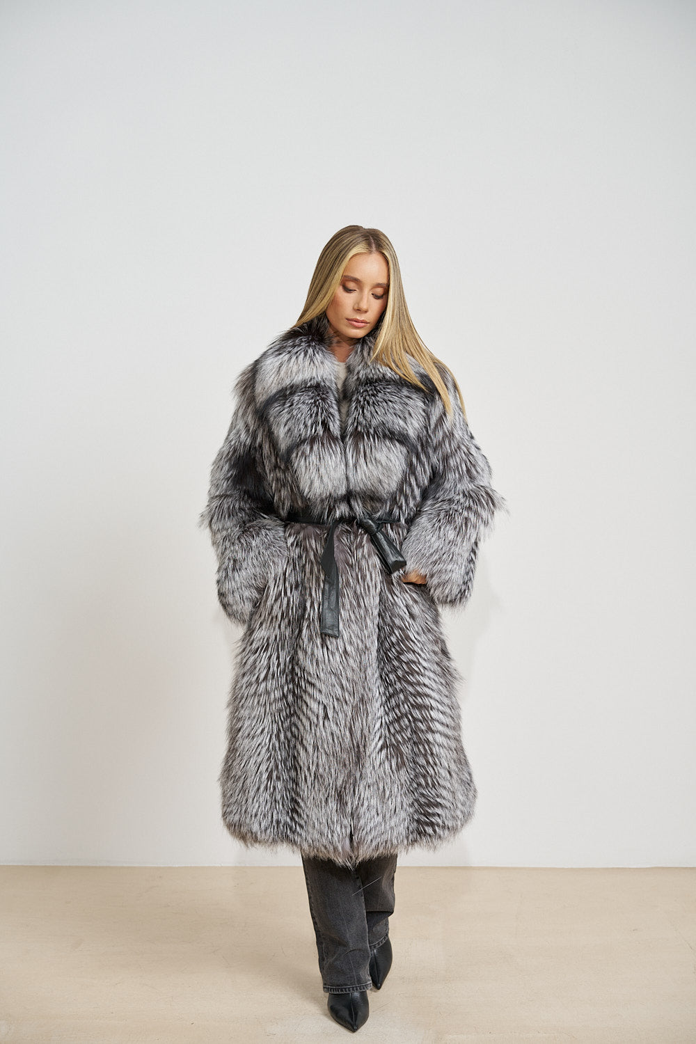 Haină Lungă din Blană Naturală de Vulpe Argintie, Guler Rever, cu Cordon, Silver Frost 675