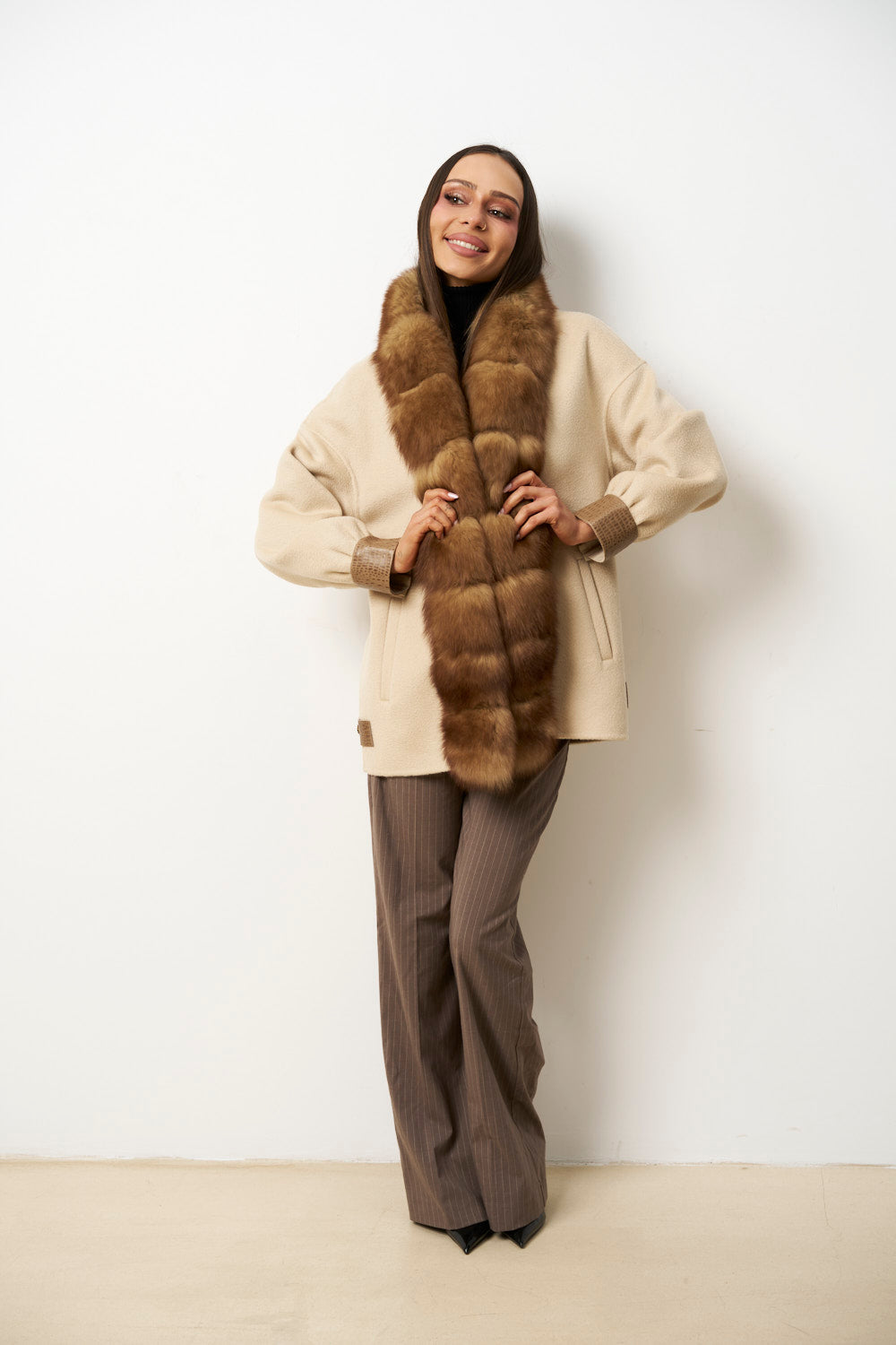 Palton din Lână cu Guler din Blană Vulpe pentru Femei, Bej Perlat, Mareus