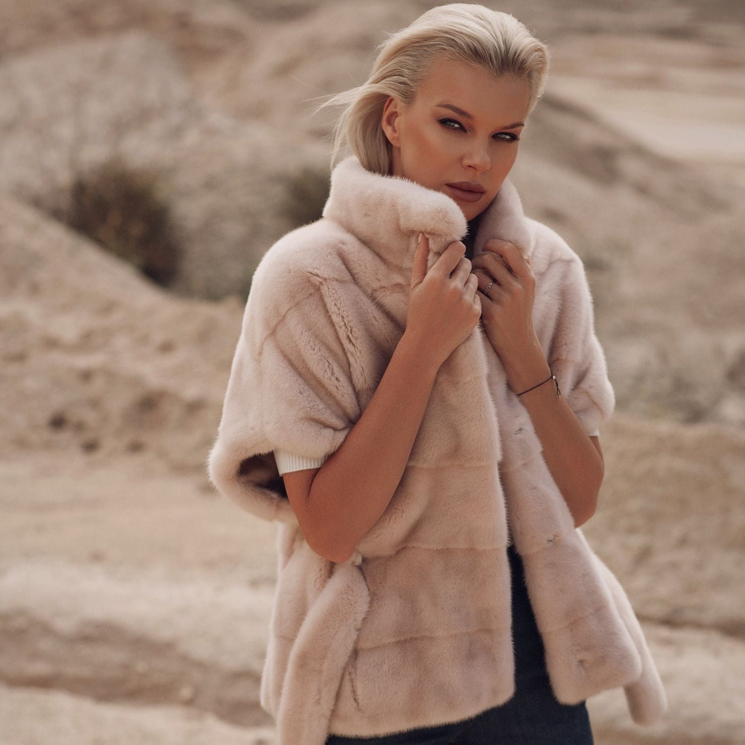 MARSÉ - Haine Blană, Geci Piele, Paltoane | MAREUS