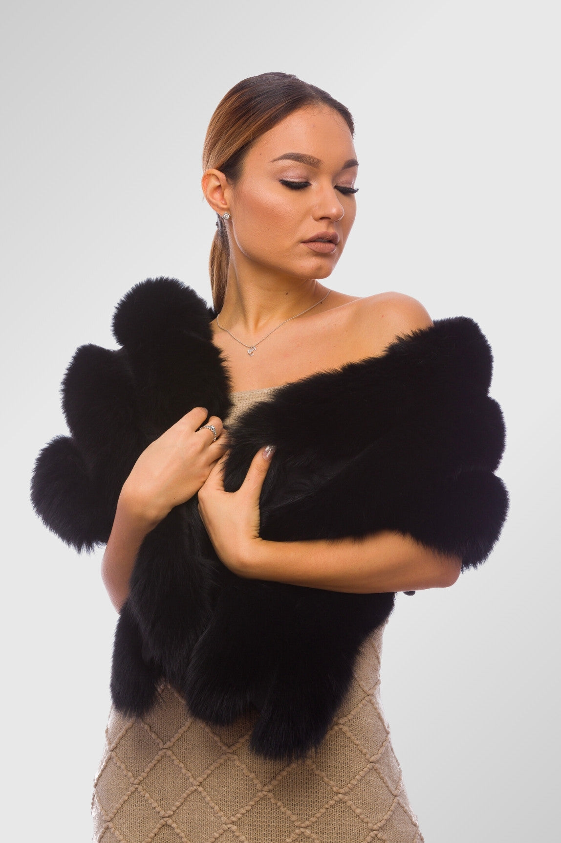 Women's Obsidian Natural Fox Fur Shawl 