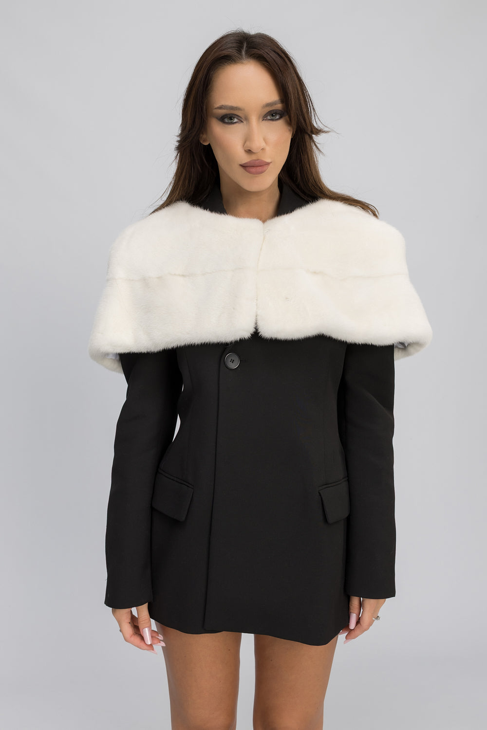 Capă din Blană Naturală de Vizon, Ivory White 475