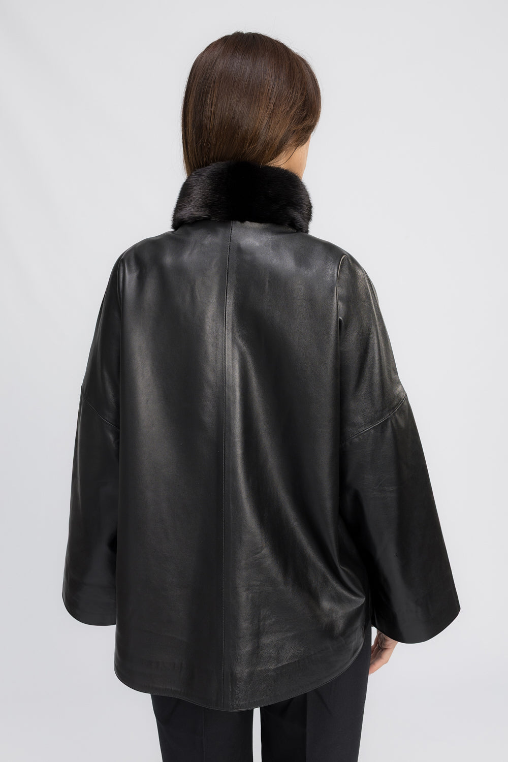 Geacă din Piele Naturală, cu Guler din Blană de Vizon, Oversized, Femei, Obsidian 441
