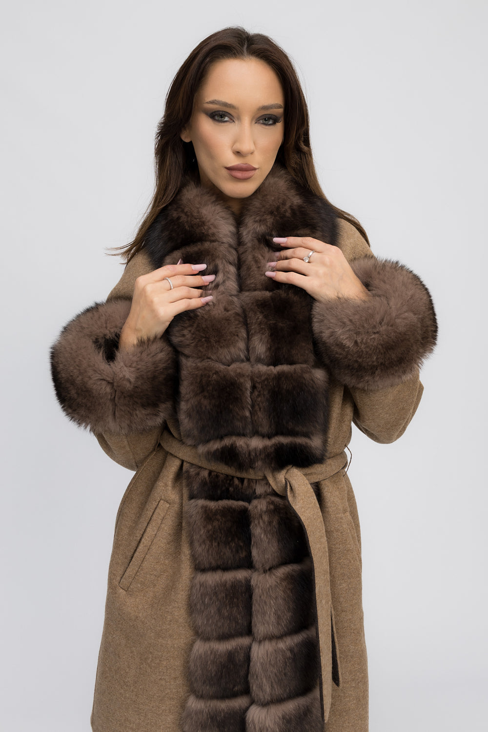 Palton din Lână Alpaca cu Blană Naturală de Vulpe, Femei, Truffle Glow 451