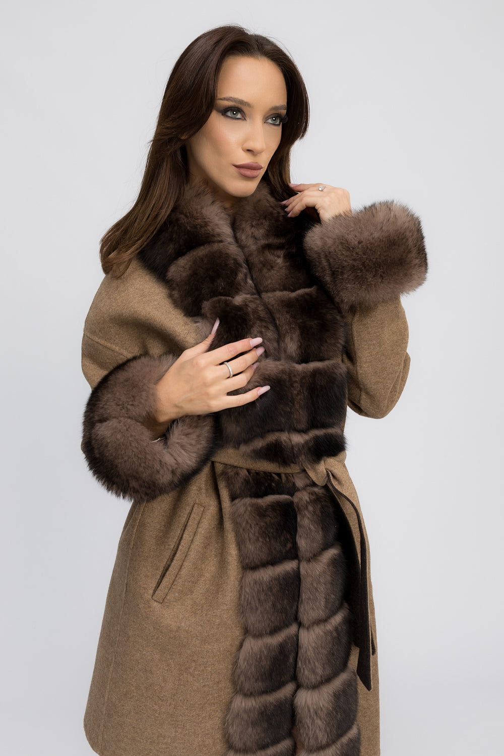 Palton din Lână Alpaca cu Blană Naturală de Vulpe, Femei, Truffle Glow 451