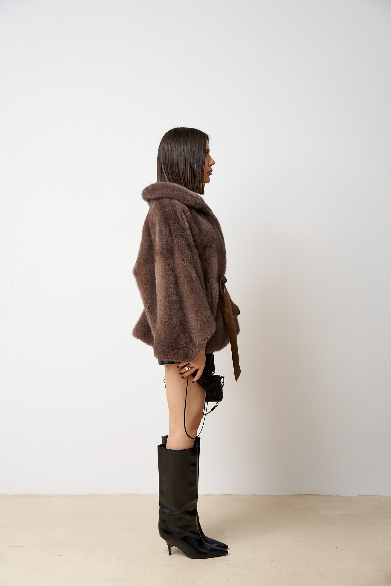 Capă din Blană Naturală de Vizon, cu Cordon din Piele, Femei, Taupe Brown 519