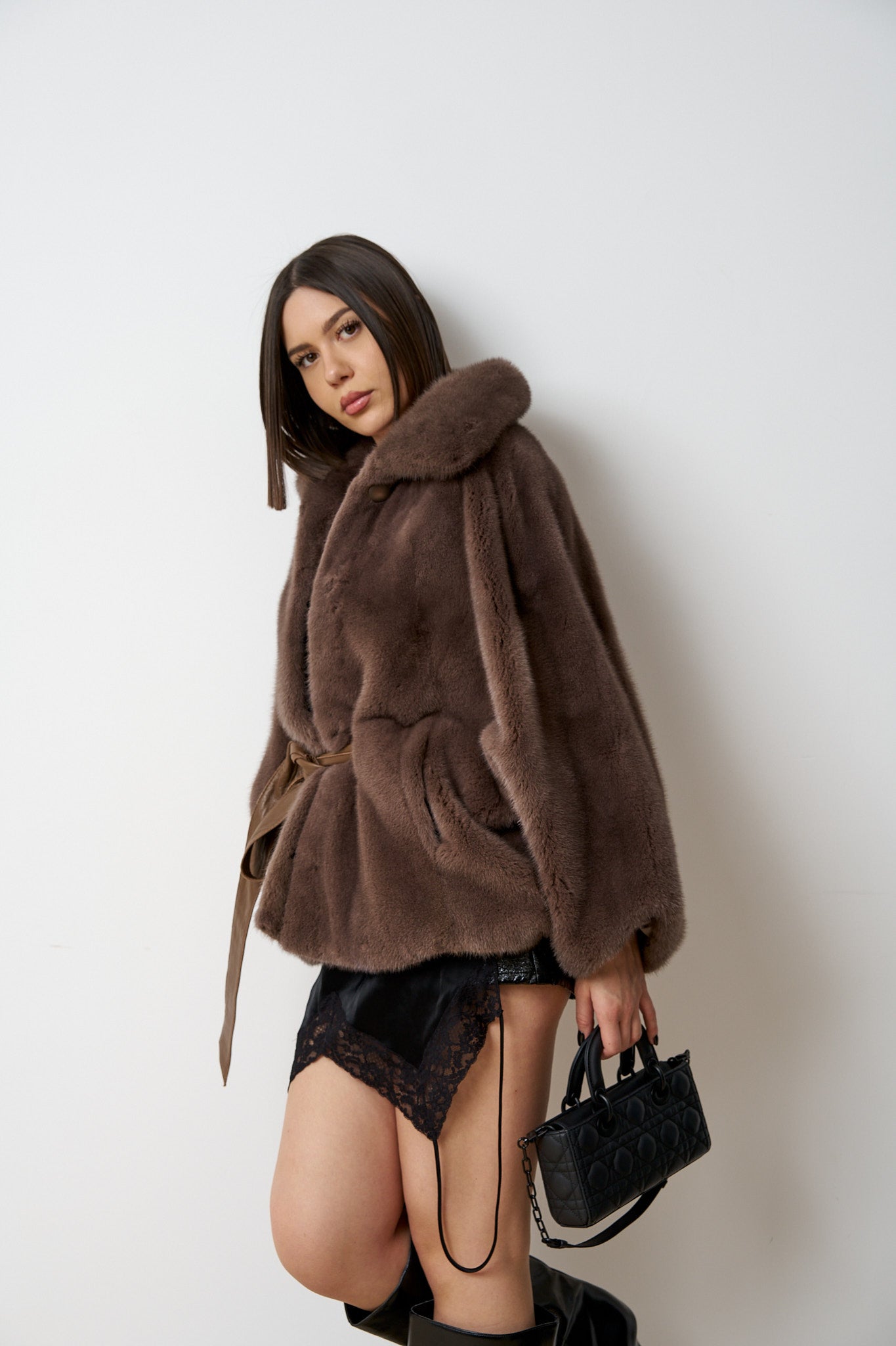 Capă din Blană Naturală de Vizon, cu Cordon din Piele, Femei, Taupe Brown 519