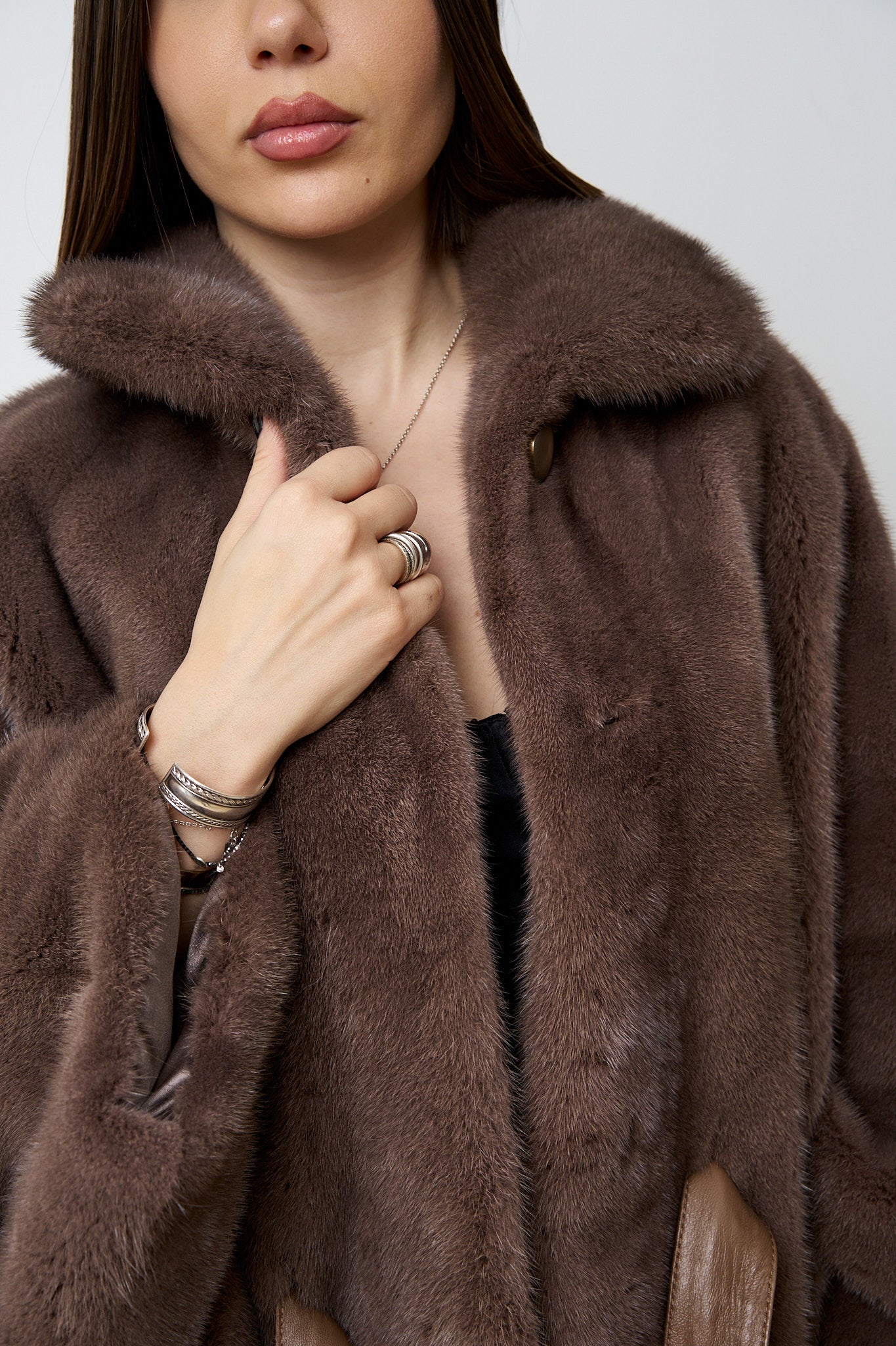 Capă din Blană Naturală de Vizon, cu Cordon din Piele, Femei, Taupe Brown 519