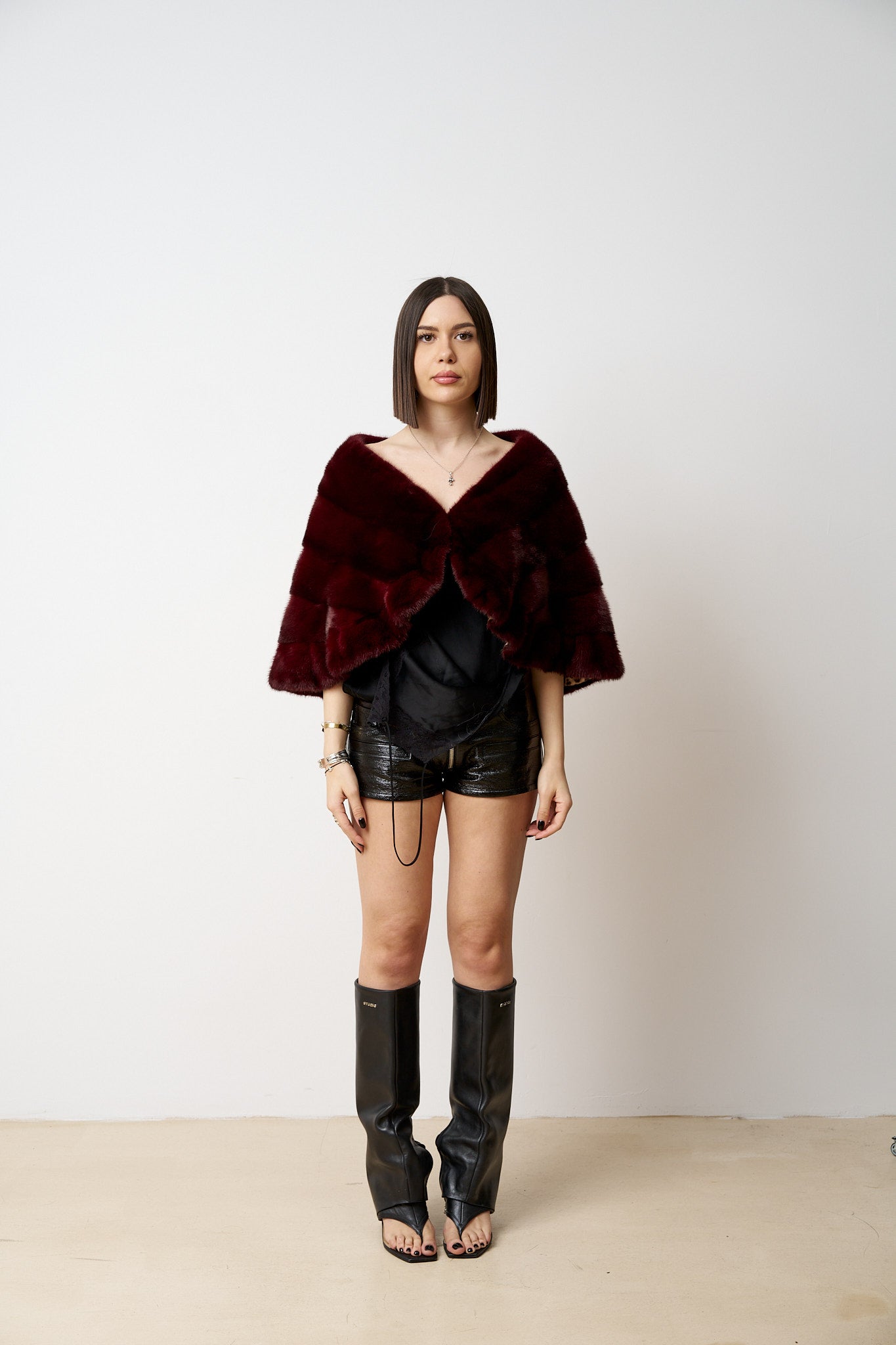 Etolă din Blană Naturală de Vizon, Burgundy 521