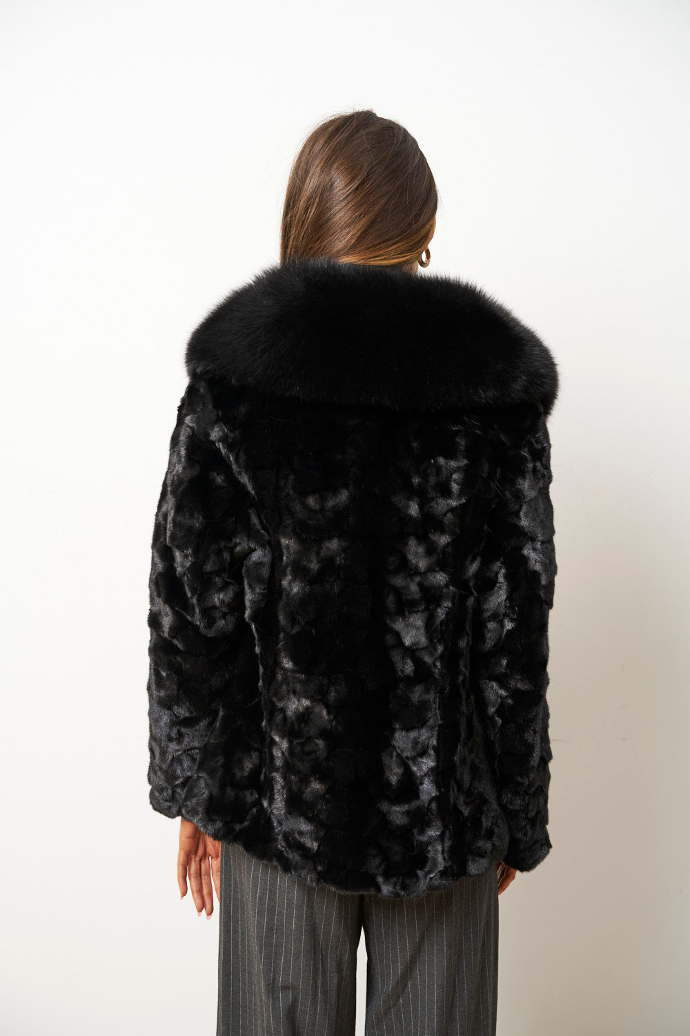 Haină din Blană Naturală de Nurcă cu Guler din Vulpe, Neagra, Mareus