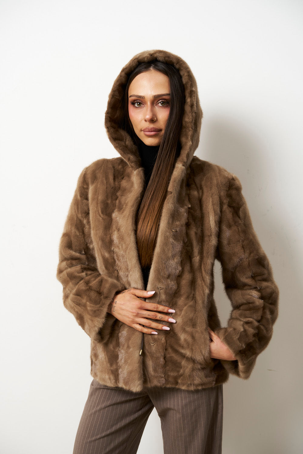 Haină din Blană Naturală de Vizon cu Glugă pentru Femei, Maro Pastel, Cambrata, Mareus