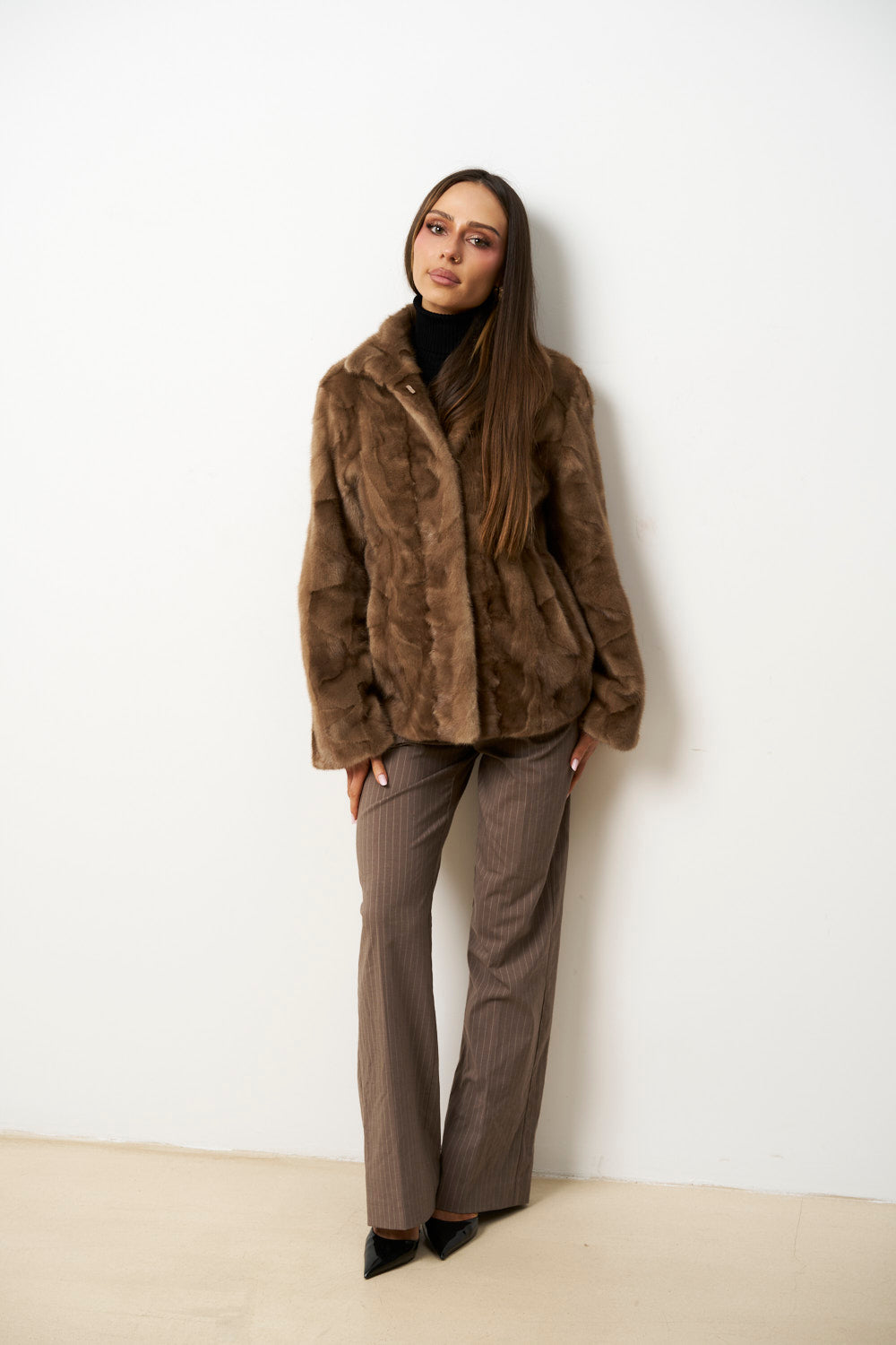 Haină din Blană Naturală de Vizon pentru Femei, Cambrata, Maro Pastel, Mareus