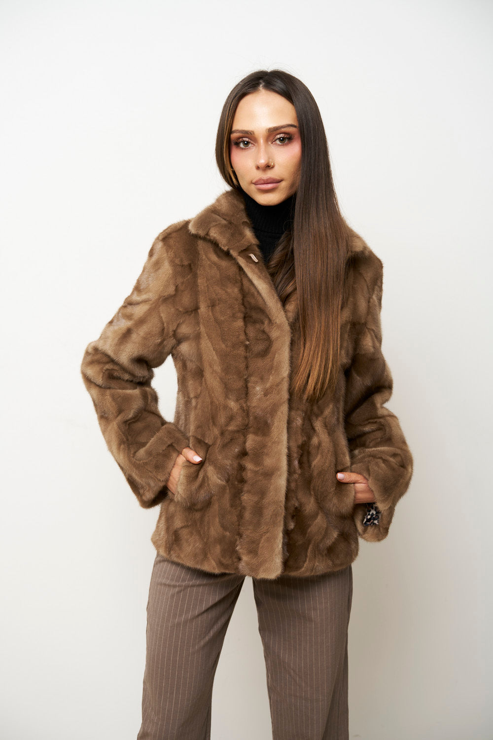 Haină din Blană Naturală de Vizon pentru Femei, Cambrata, Maro Pastel, Mareus