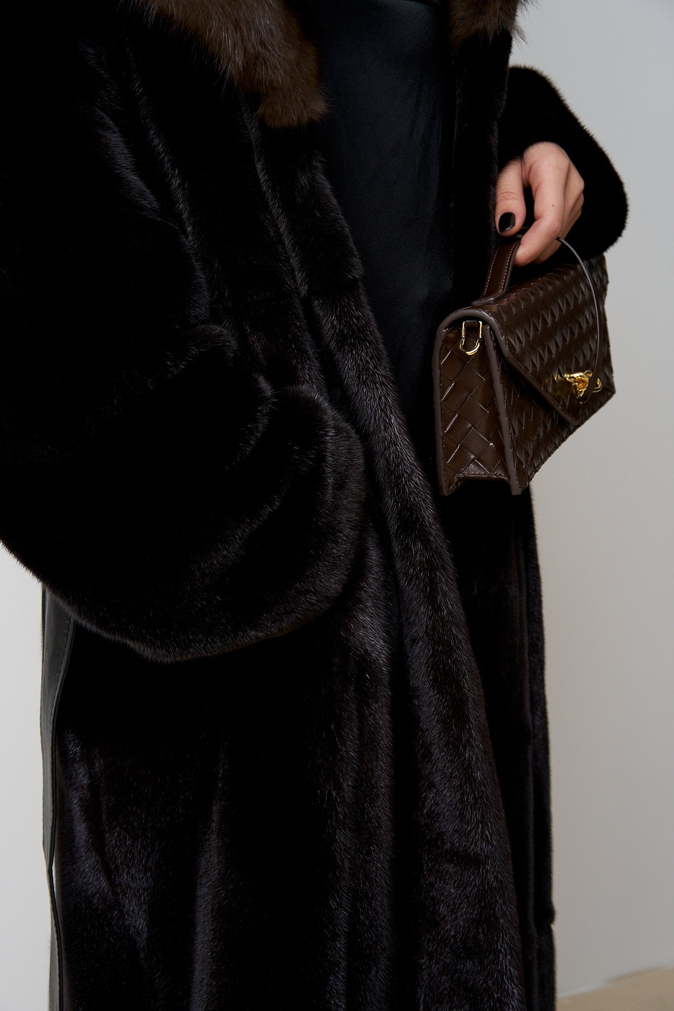 Haină din Blană Naturală de Vizon Blackglama, cu Guler din Zibelină, Negru, Mareus