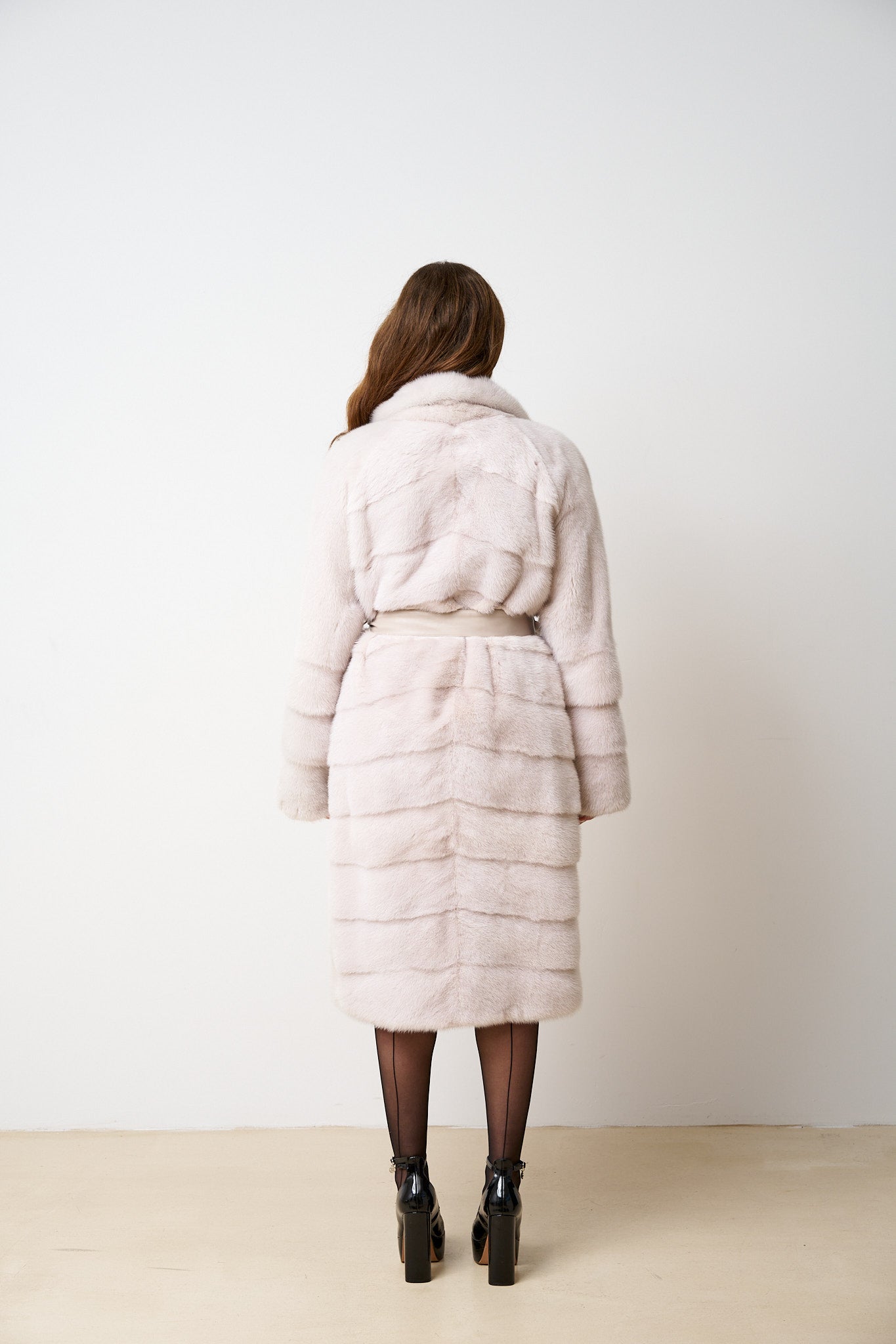 Haină din Blană Naturală de Vizon, cu Cordon, Alb Rose, Mareus